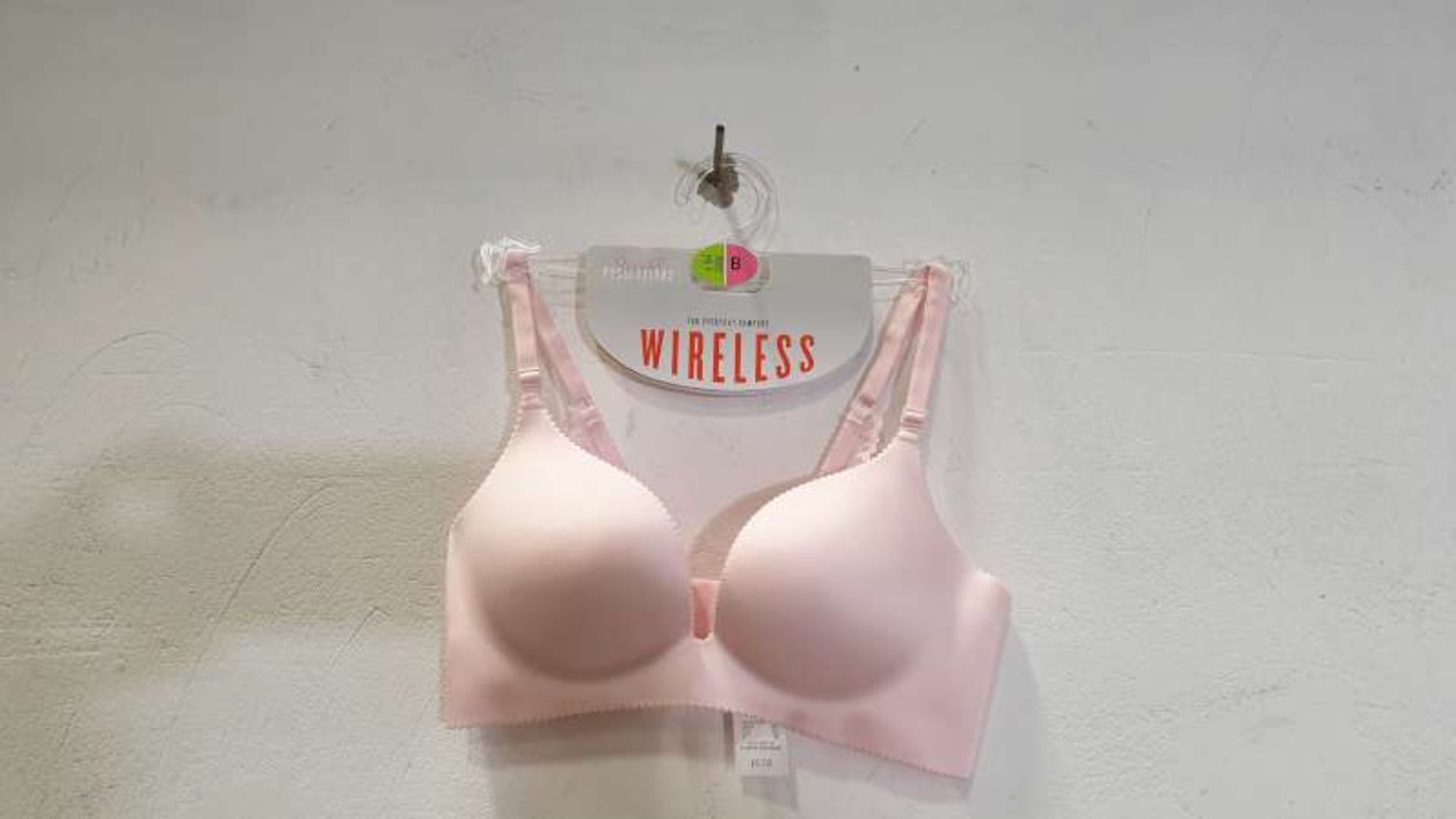 105 X LIGHT PINK COLOURED BRA'S IN VARIOUS SIZES IN 3 BOXES