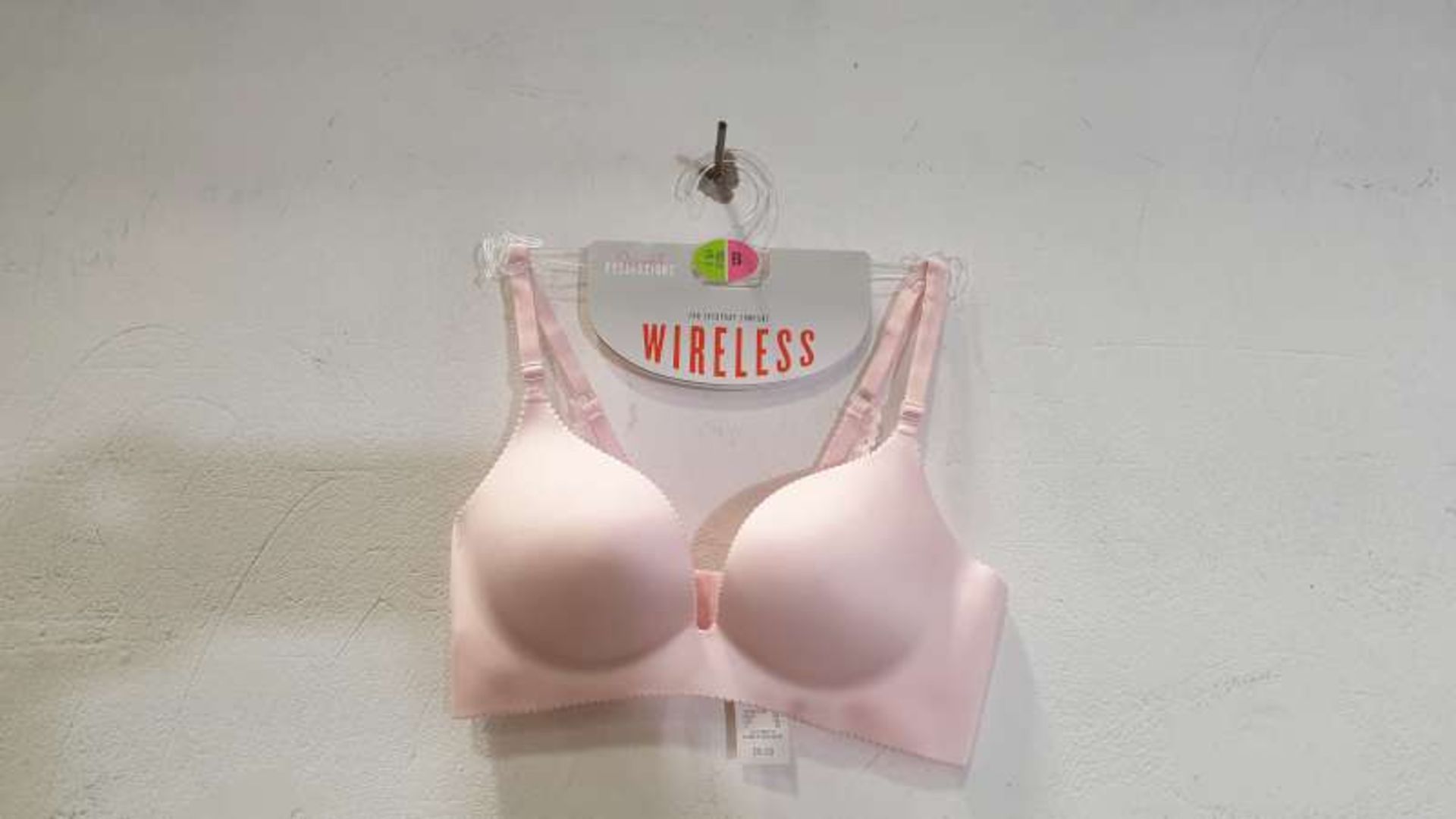 105 X LIGHT PINK COLOURED BRA'S IN VARIOUS SIZES IN 3 BOXES