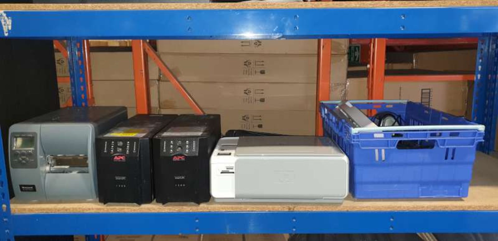 LOT CONTAINING 2 X HP PRINTERS, 2 X APC SMART UPS BATTERY BACK UP, 1 X LABEL PRINTER