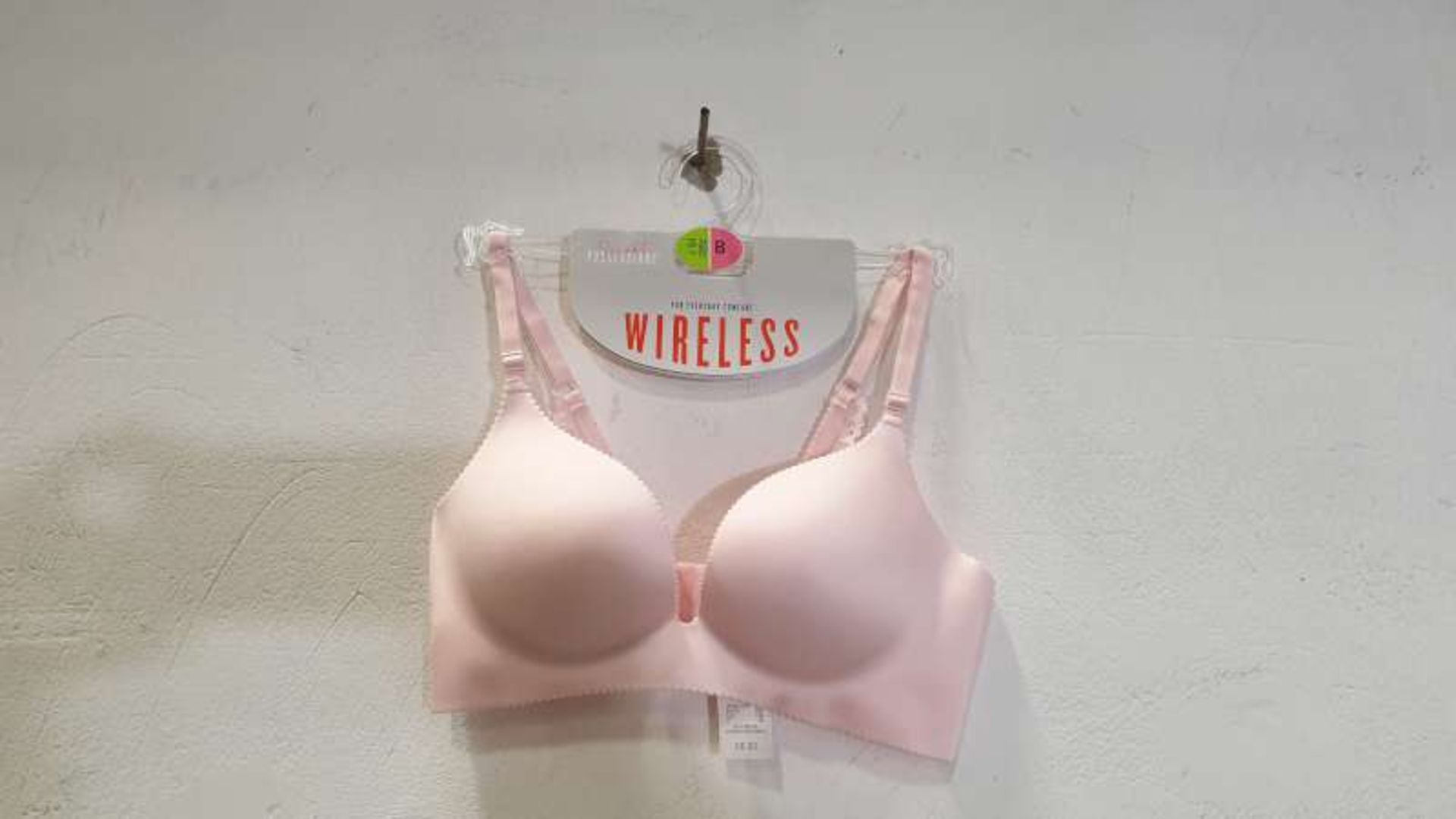 105 X LIGHT PINK COLOURED BRA'S IN VARIOUS SIZES IN 3 BOXES