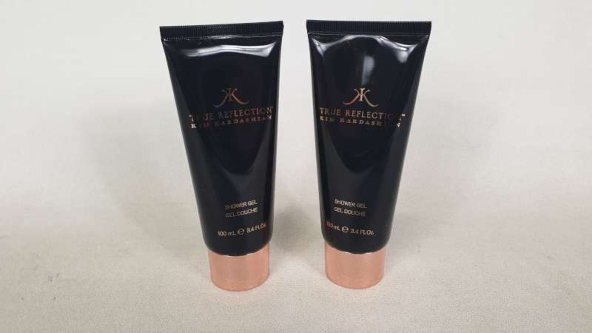 96 X 100ML TRUE REFLECTION KIM KARDASHIAN SHOWER GEL IN 2 BOXES