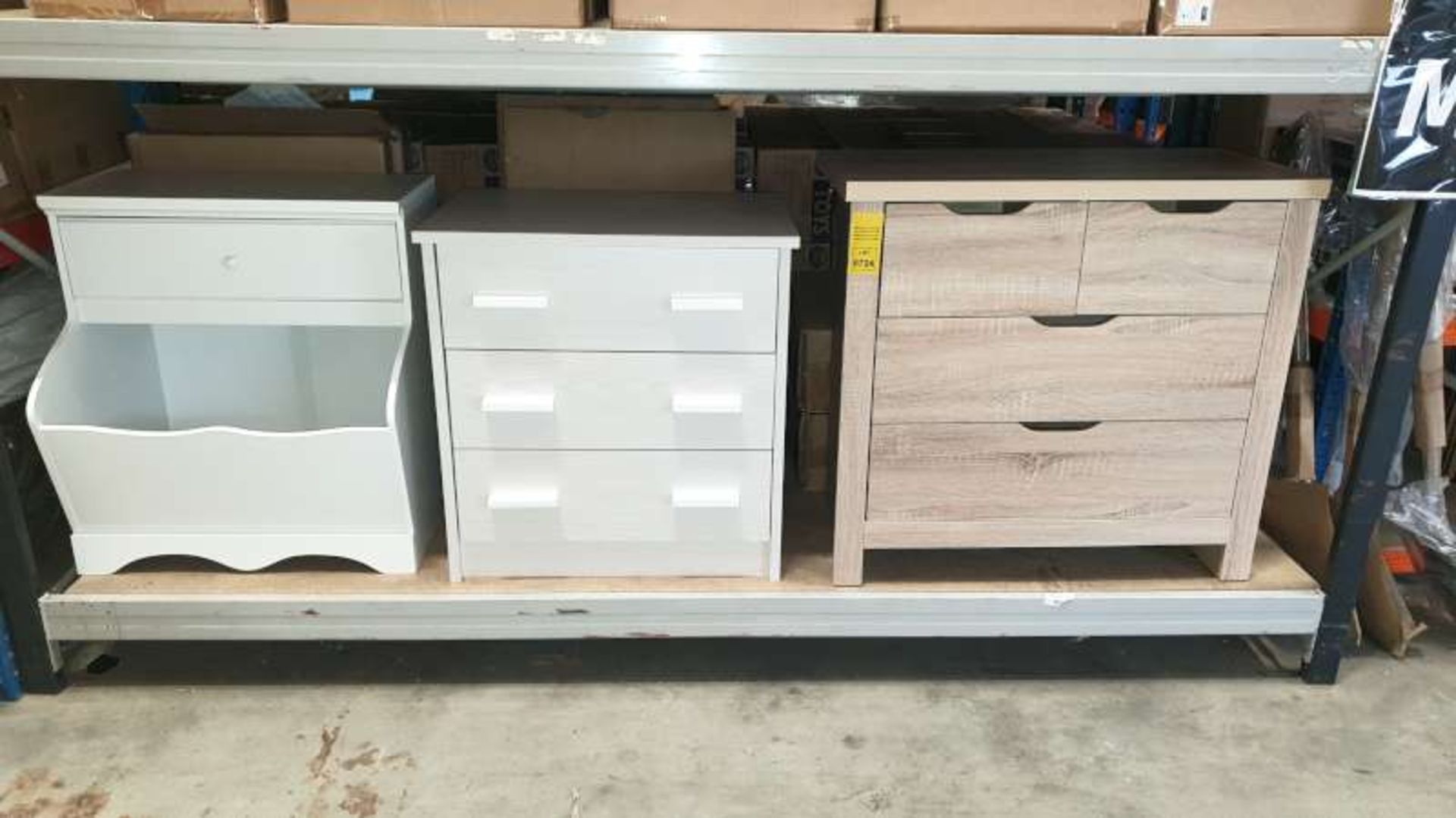 LOT CONTAINING 4 X DRAWER CHEST, 3 X 3 DRAWER CHESTS AND 3 X CHILDRENS TOY STORAGE