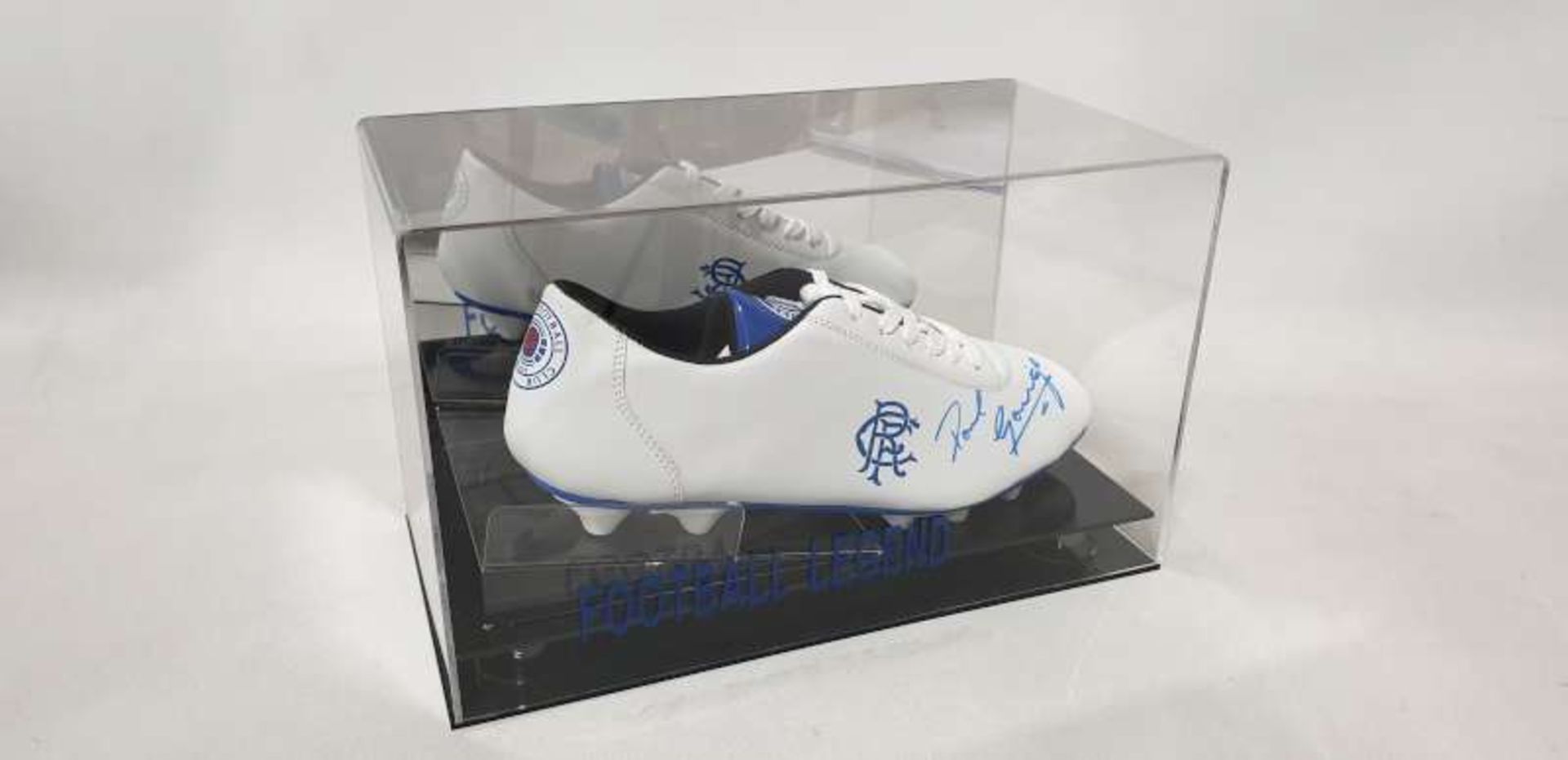 BRAND NEW GAZZA SIGNED GLASGOW RANGERS BOOT IN PRESENTATION BOX WITH CERTIFICATION OF AUTHENTICITY