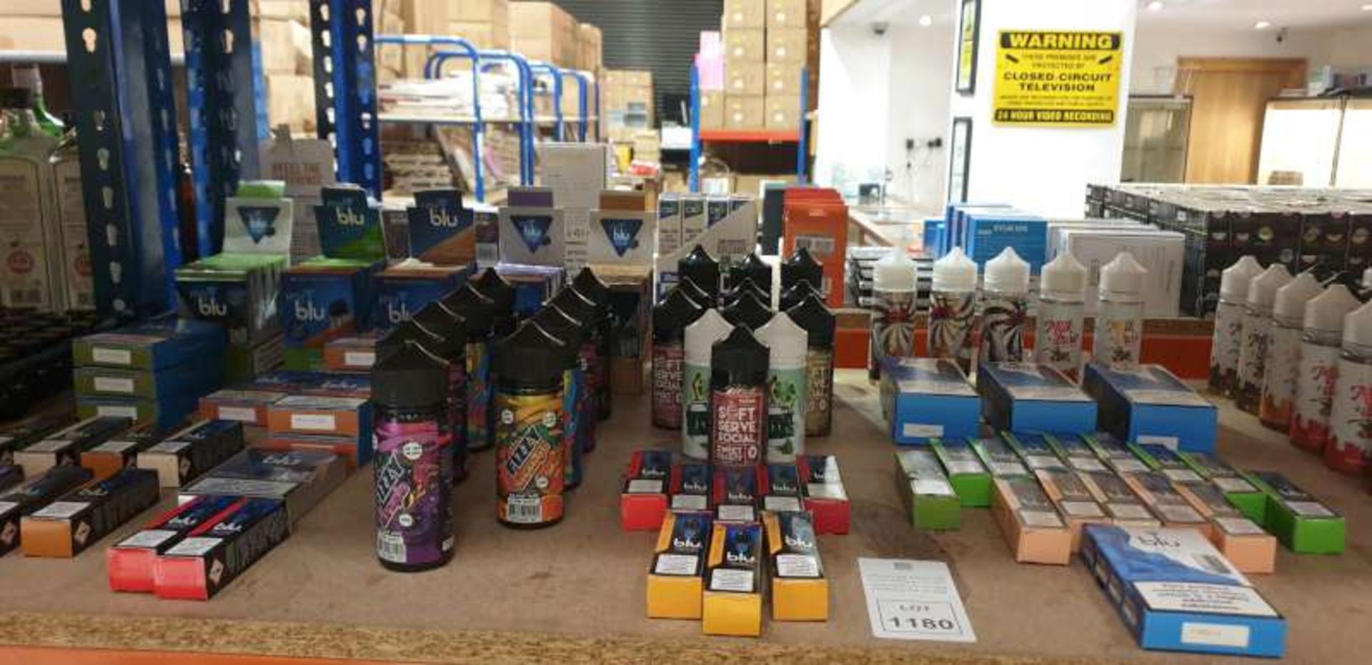LOT CONTAINING LARGE QTY OF VAPOUR LIQUID IN VARIOUS FLAVOURS