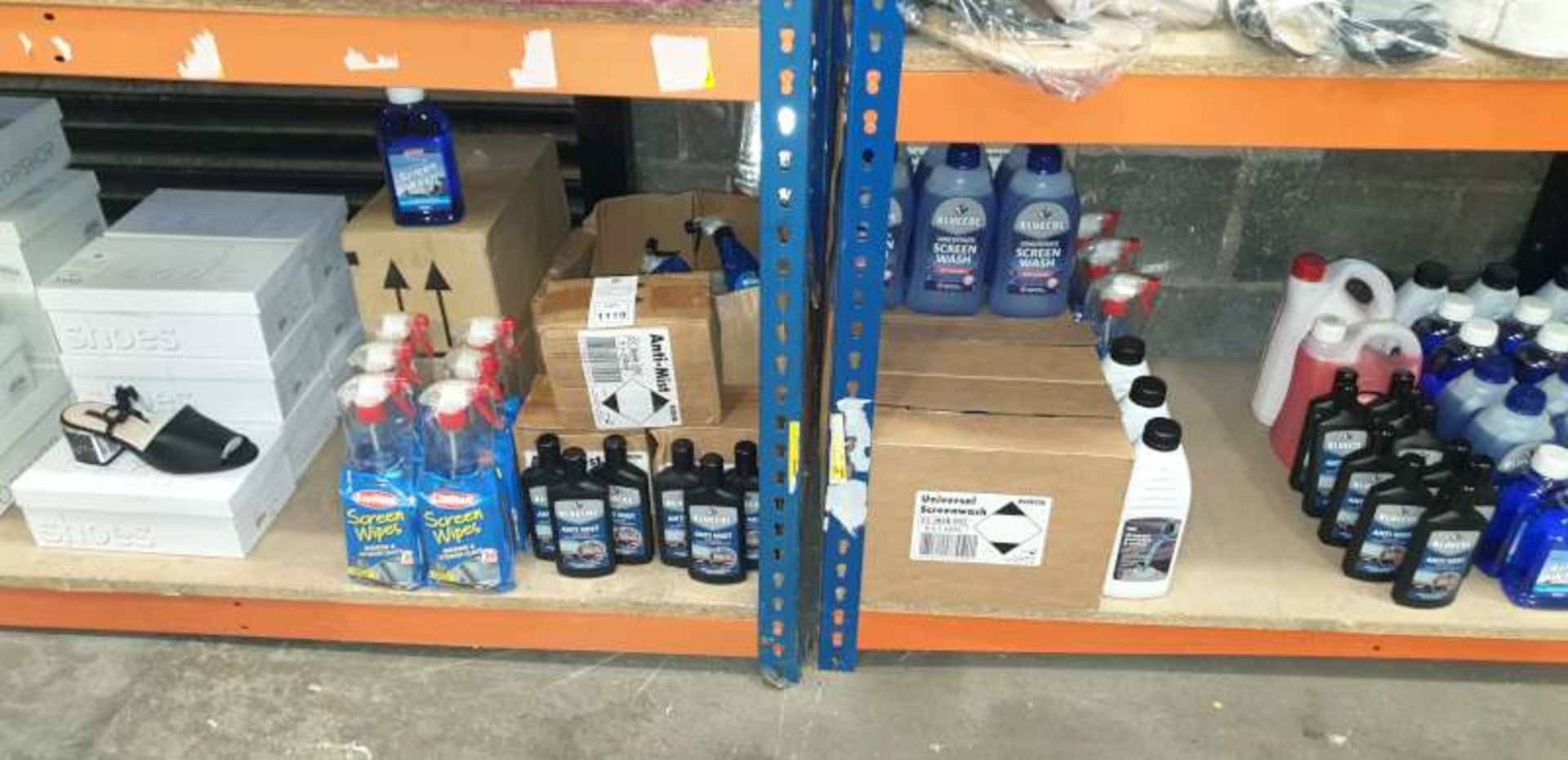 LOT CONTAINING CARPLAN SCREEN WASH, ANTI MIST, GLASS CLEANER, SCREEN WIPES, ETC