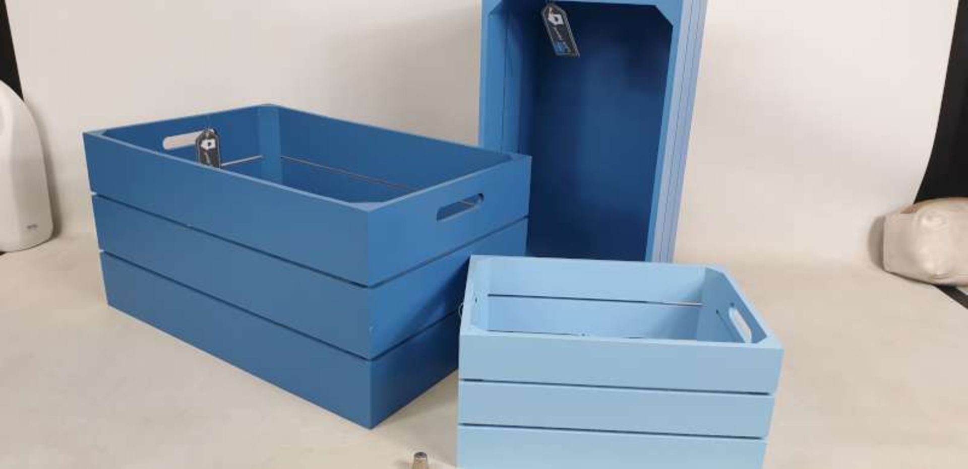 10 X BRAND NEW BOXED NEST OF 3 BLUE COLOURED CRATES IN 10 BOXES