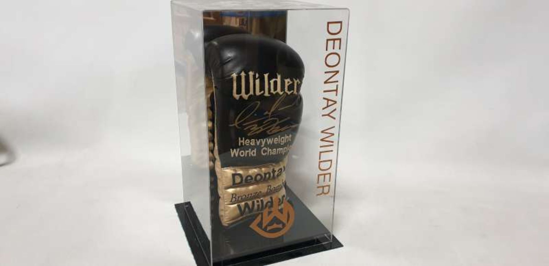 BRAND NEW SIGNED DEONTAY WILDER GLOVE IN PRESENTATION BOX WITH CERTIFICATION OF AUTHENTICITY