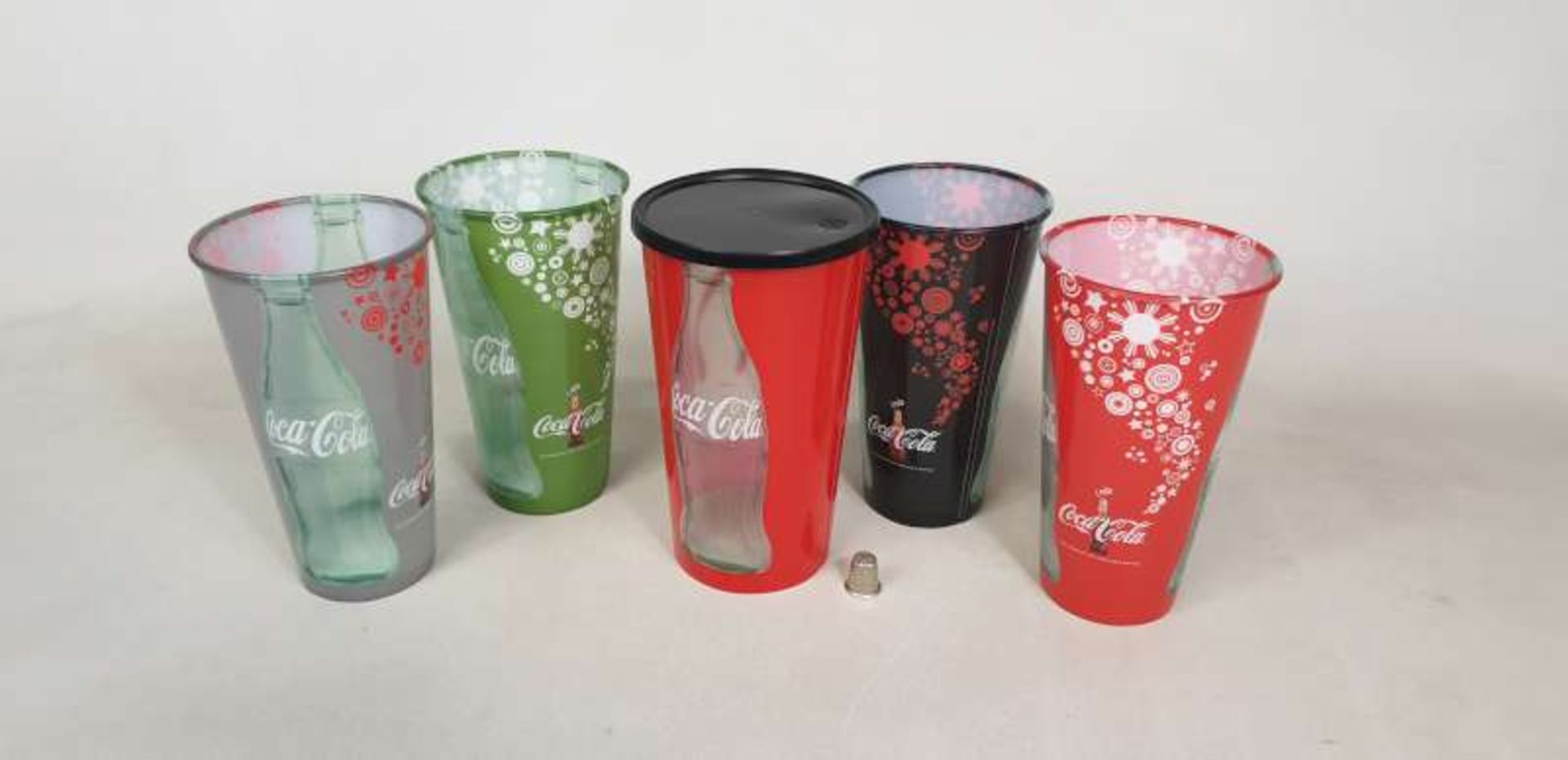 400 X BRAND NEW BOXED COCA COLA 44OZ RESUSABLE PLASTIC CUPS IN 2 BOXES