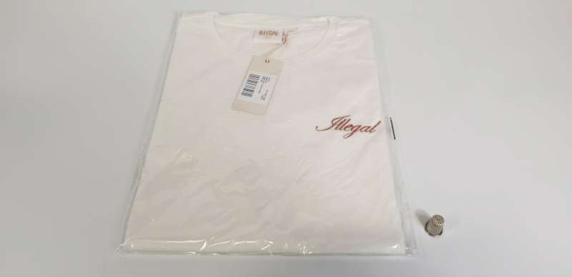 10 X BRAND NEW ILLEGAL CLUB PARIS WHITE T SHIRTS SIZE MEDIUM