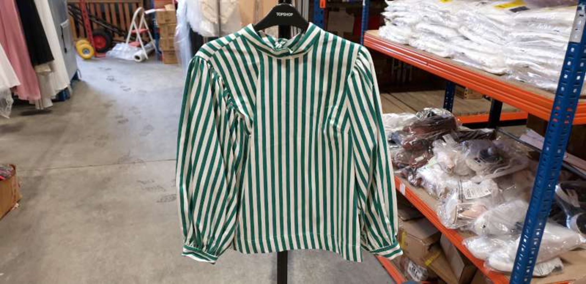 20 X TOPSHOP GREEN BALLOON SLEEVE STRIPE TOPS IN VARIOUS SIZES, RRP OF EACH PIECE £32.00