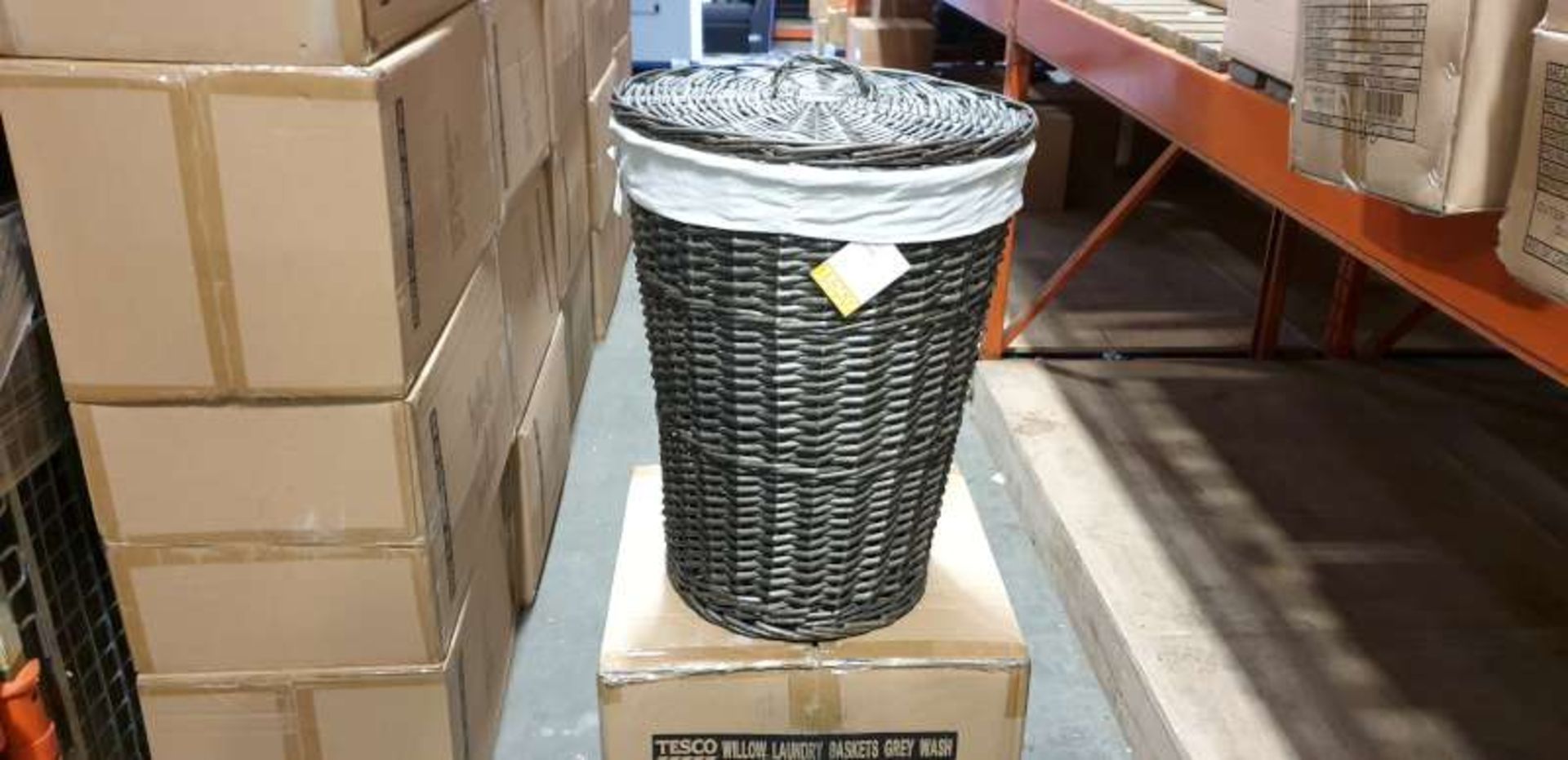 10 X BRAND NEW GREY WASH WILLOW LAUNDRY BASKET IN 5 BOXES