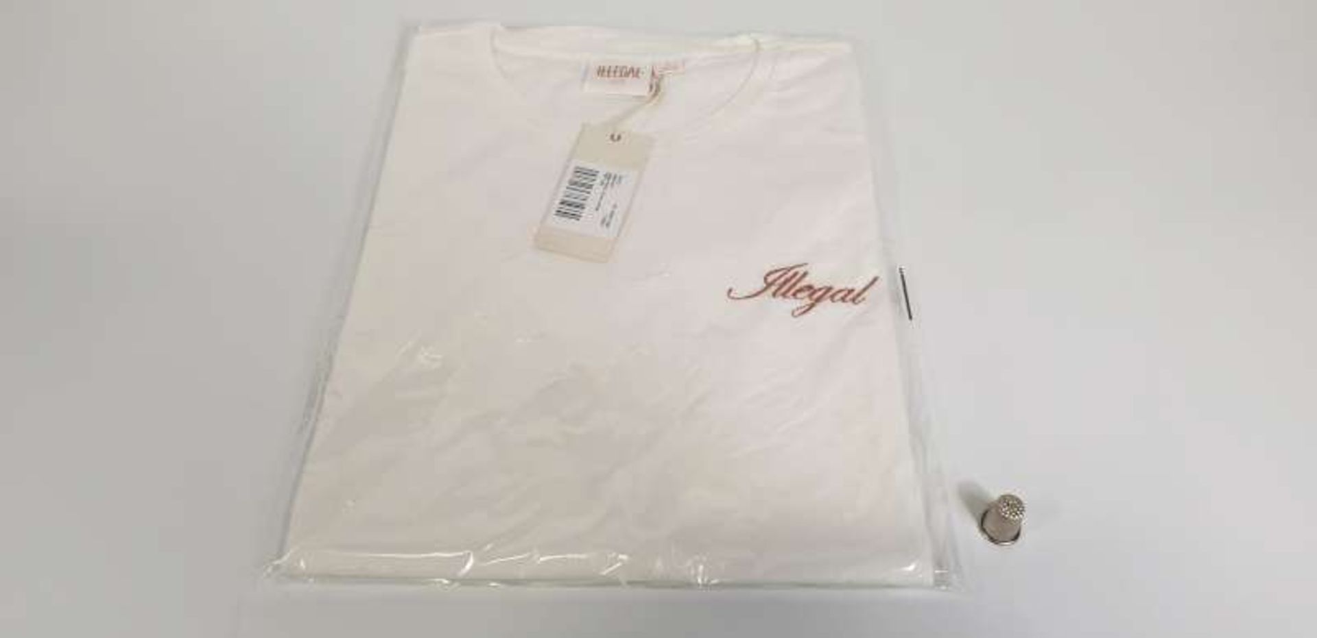 10 X BRAND NEW ILLEGAL CLUB PARIS WHITE T SHIRTS SIZE SMALL