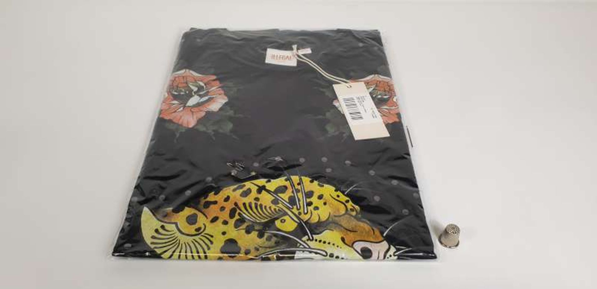 10 X BRAND NEW ILLEGAL CLUB PARIS T SHIRTS WITH TIGER PRINT DETAIL SIZE LARGE