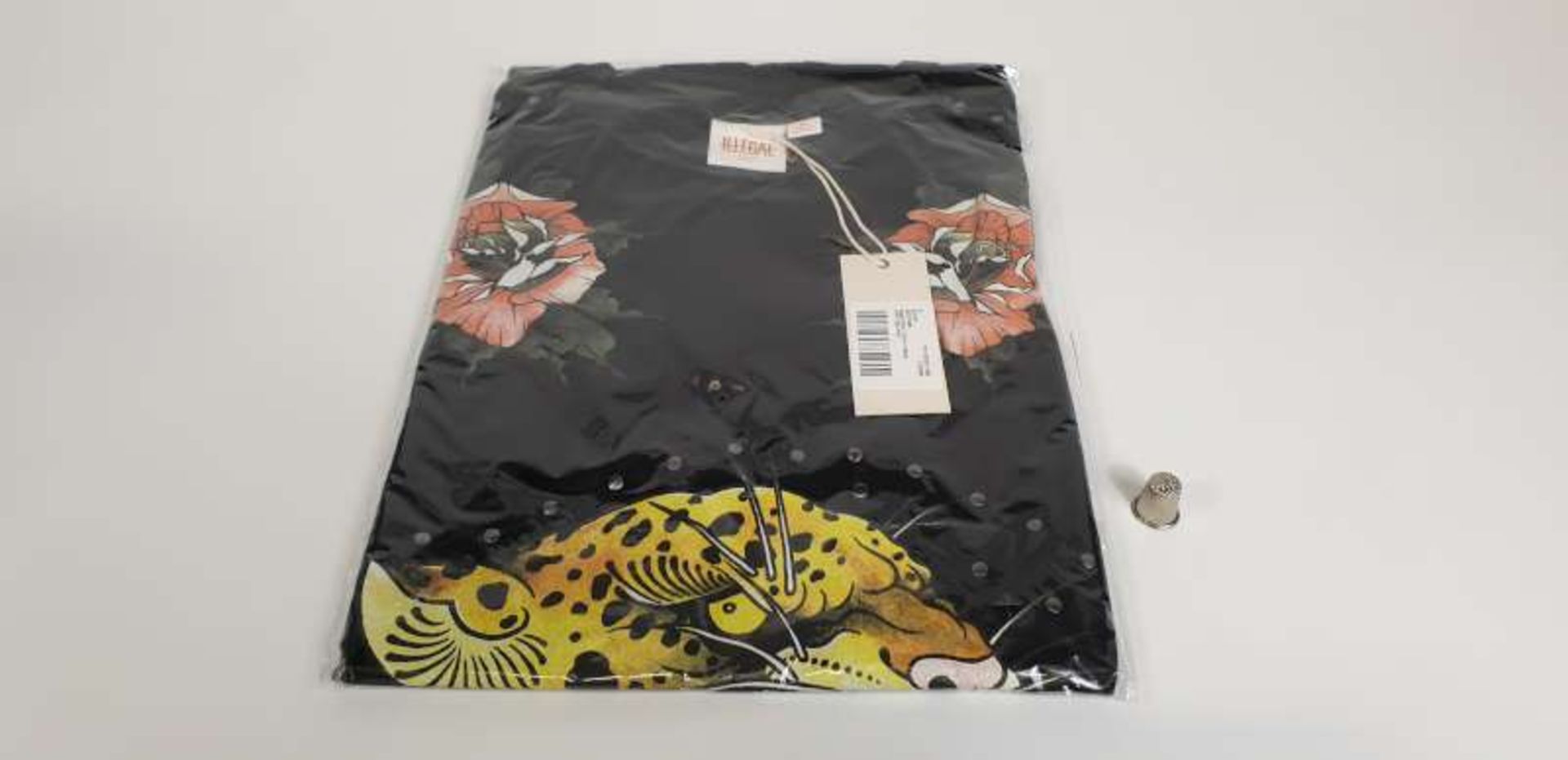10 X BRAND NEW ILLEGAL CLUB PARIS T SHIRTS WITH TIGER PRINT DETAIL IN VARIOUS SIZES