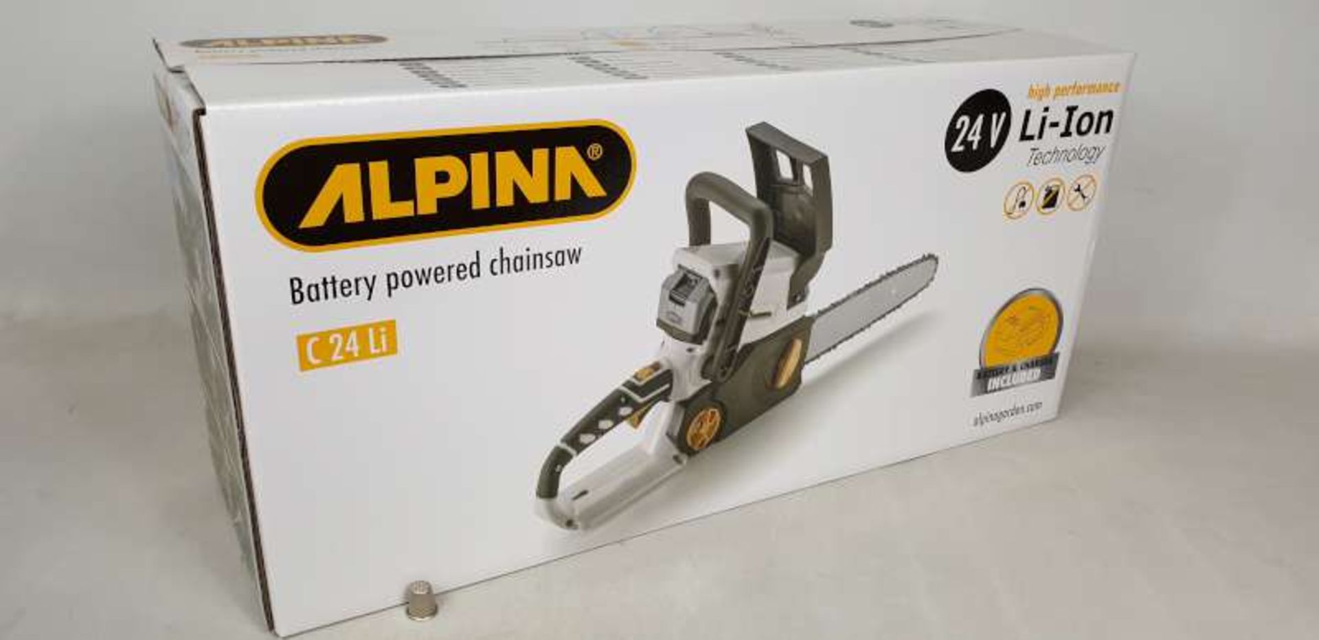 BRAND NEW BOXED ALPINA 24 VOLT LI - ION HIGH PERFORMANCE TECHNOLOGY BATTERY POWERED CHAINSAW,