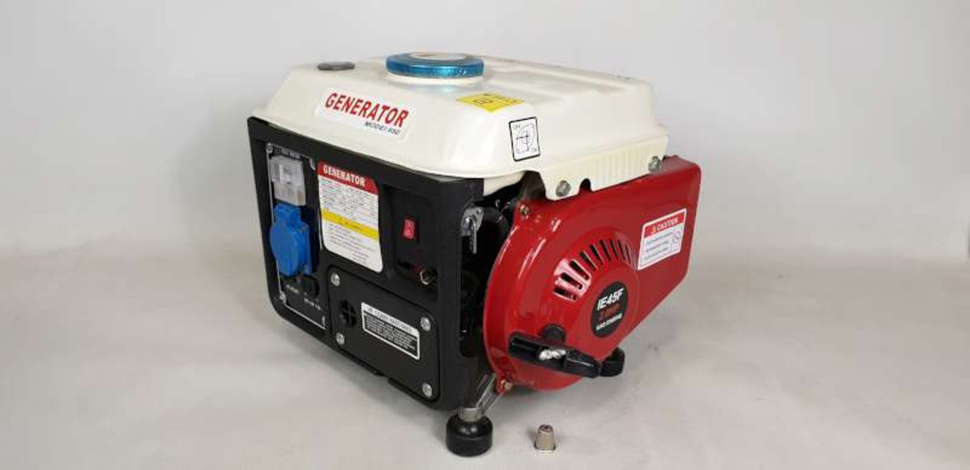 BRAND NEW BOXED PORTABLE GENERATOR MODEL 950