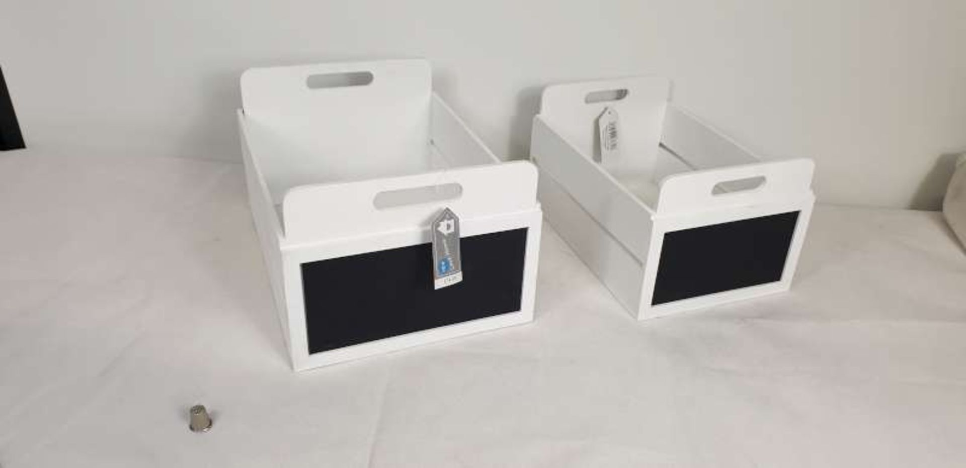 10 X SETS OF 2 WHITE CRATES WITH CHALKBOARD IN 10 BOXES