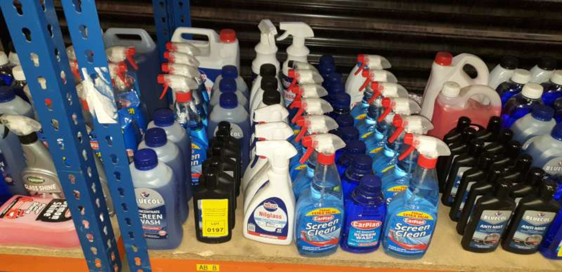 LOT CONTAINING SCREEN WASH, DEMON SHINE, ANTI MIST, GLASS SHINE, SCREEN WIPES, ETC