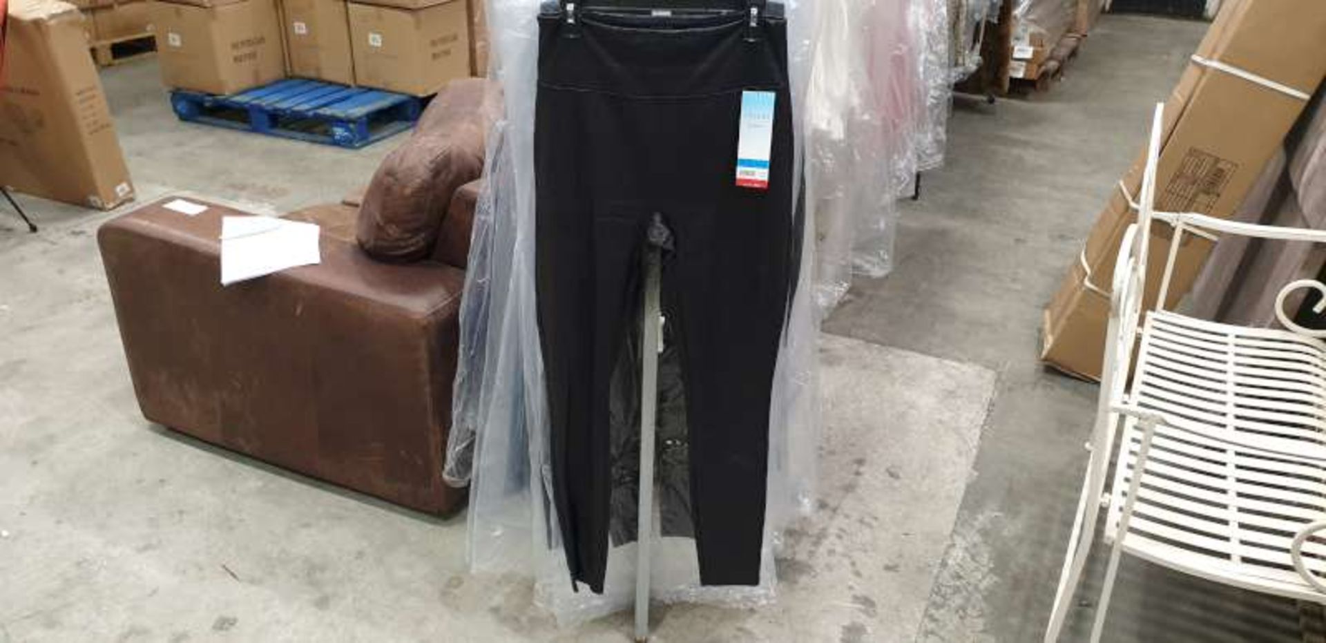 10 X PAIRS OF SPANX SHINE LEGGINGS SIZE LARGE AND SMALL APPROX RRP £800