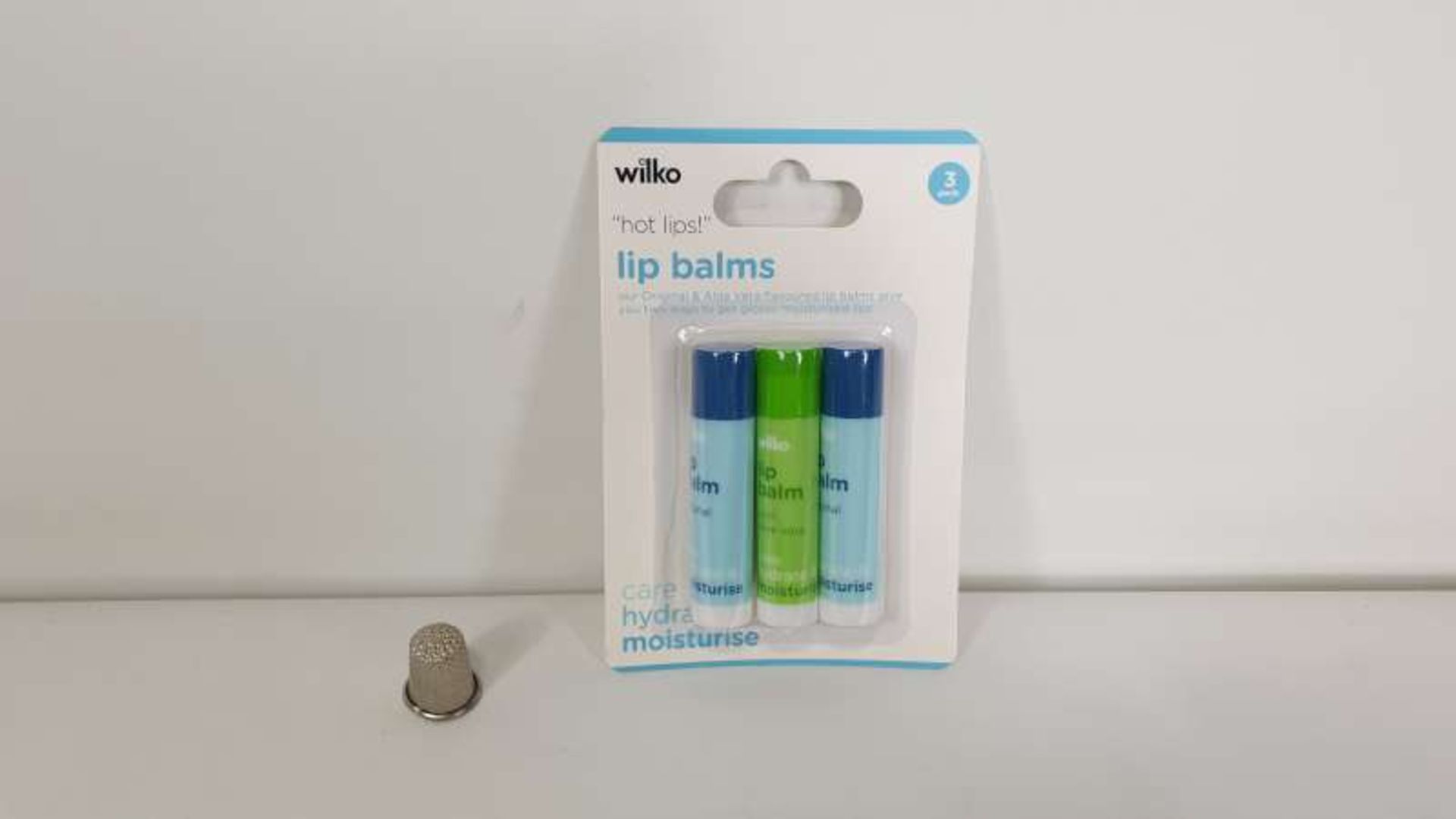 240 X PACKS OF 3 LIP BALMS IN 5 BOXES