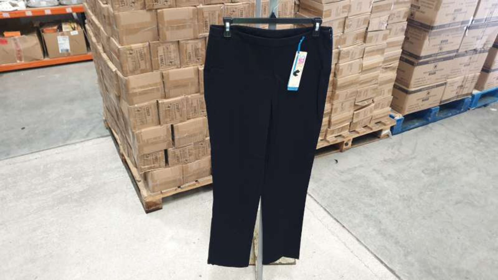 10 X PAIRS OF BLACK COLOURED SPANX PANTS IN VARIOUS SIZES