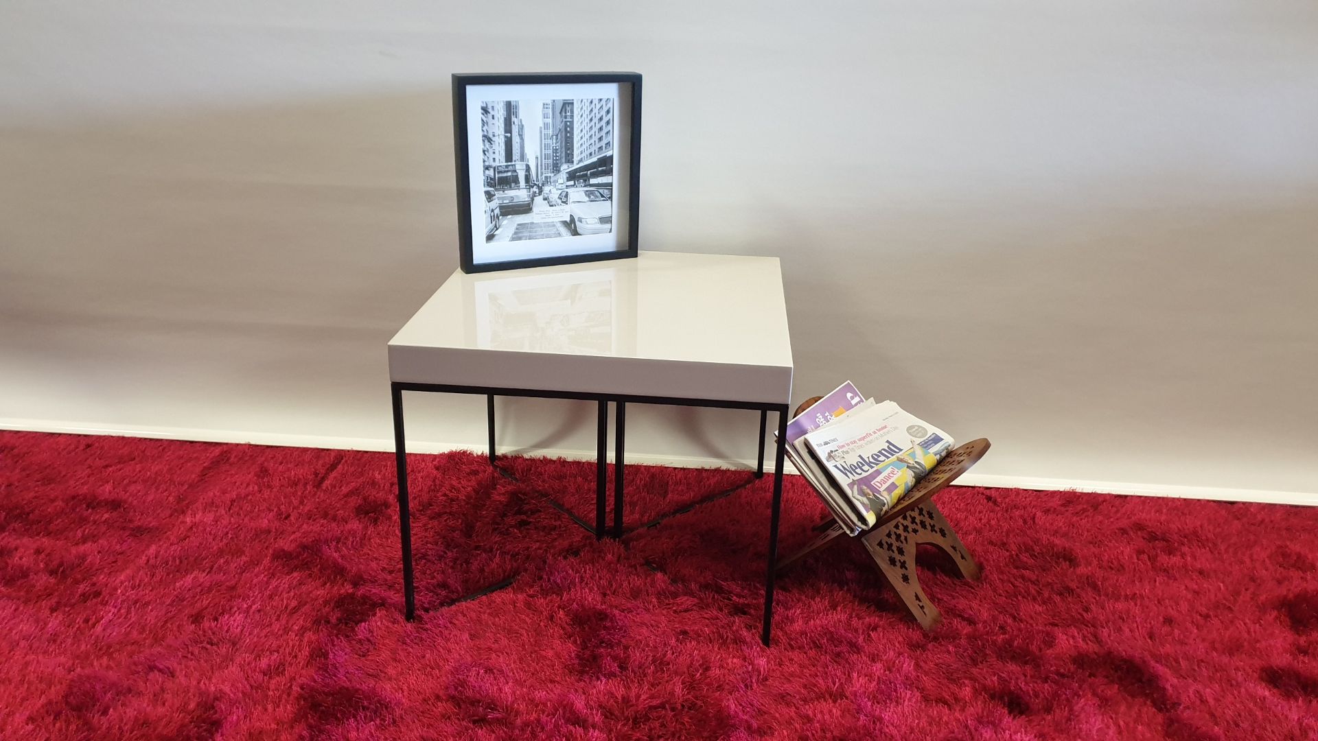 BRAND NEW HIGH GLOSS AVORIO MDF CROSS LEG SIDE TABLE 590 X 590 X 400MM RRP £99