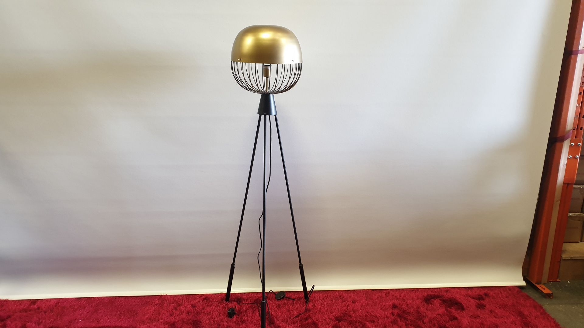 BRAND NEW BREEZA BRASS / MATT BLACK FLOOR LAMP SIZE DIAMETER 380 MM X HEIGHT 1700 MM RRP £249.99