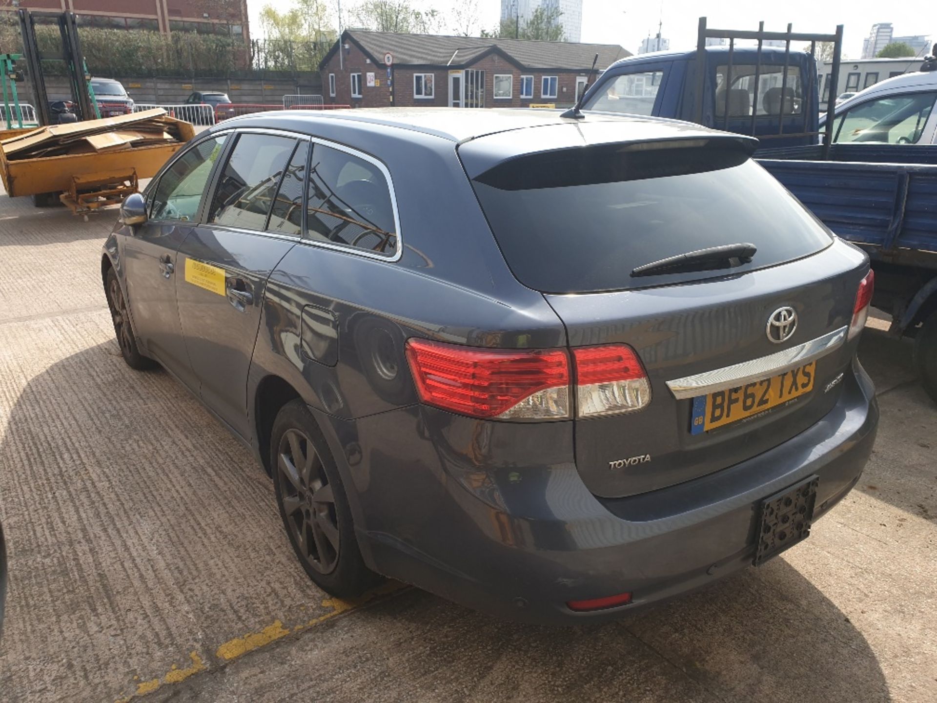 TOYOTA AVENSIS T SPIRIT D-4D - DIESEL Reg: BF62 TXS, Mileage: UNKNOWN Details: FIRST REGISTERED 27/ - Image 3 of 6