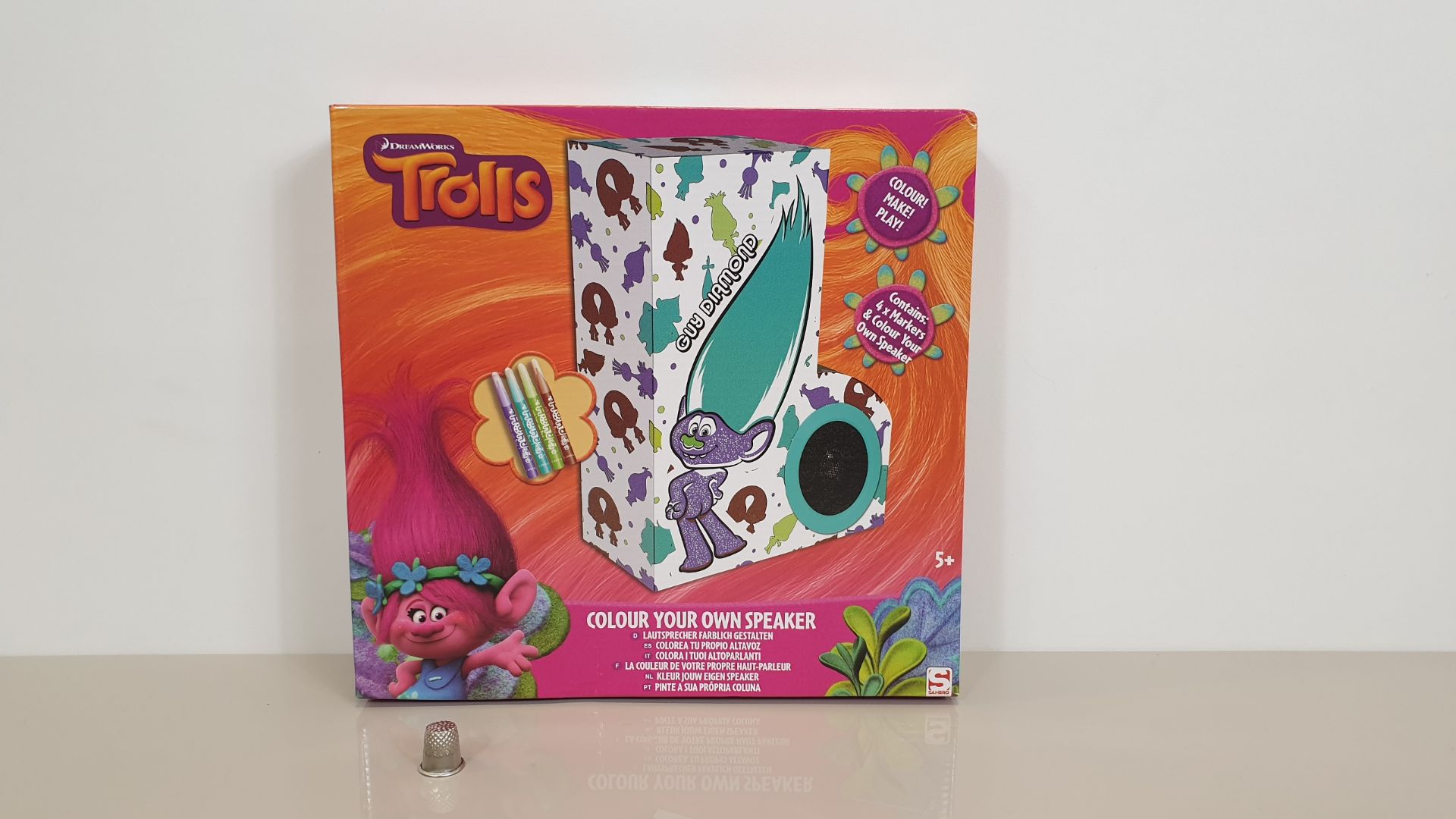 24 X BRAND NEW DREAMWORKS TROLLS COLOUR YOUR OWN SPEAKER (COMES WITH MARKERS)
