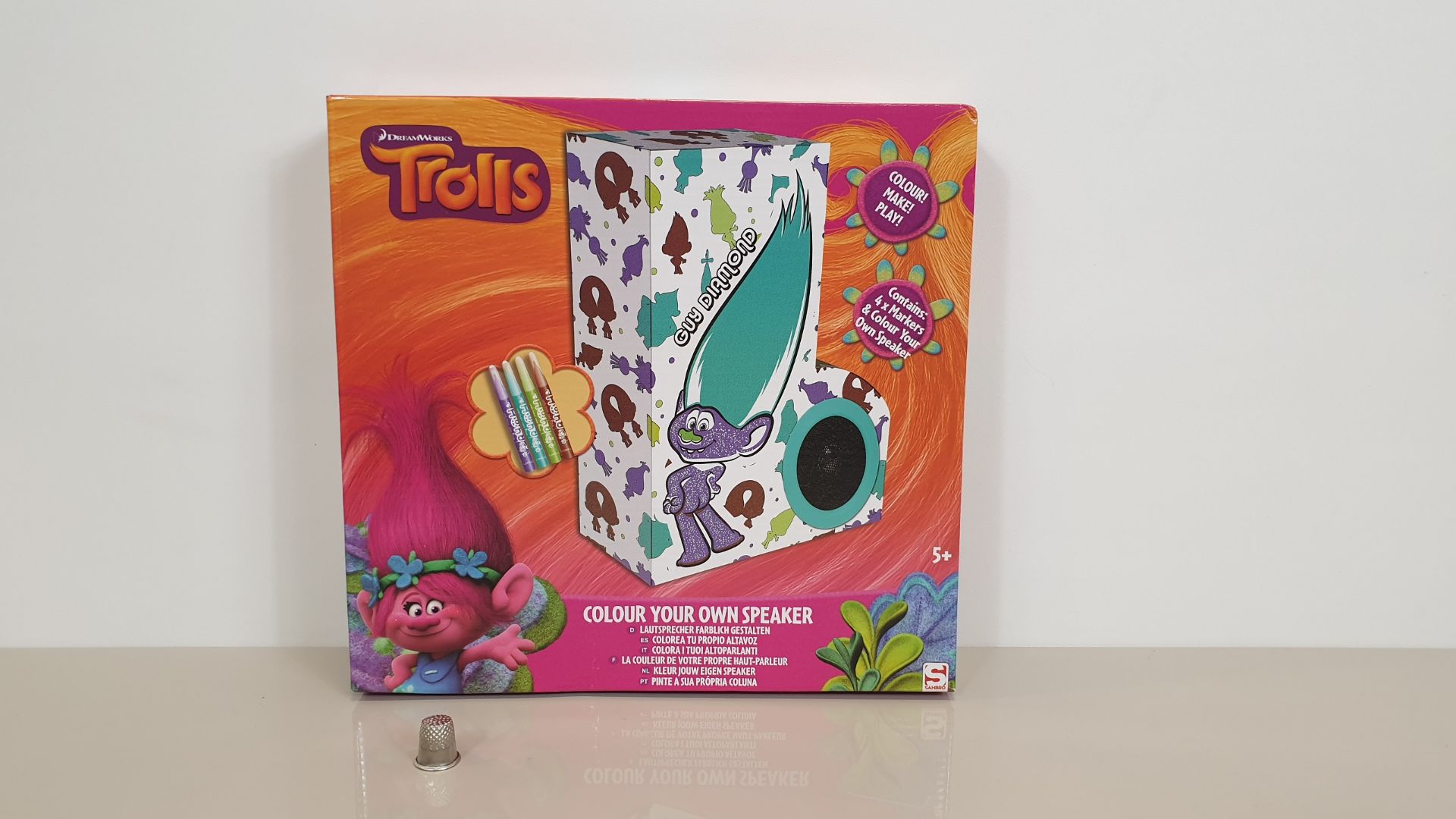 24 X BRAND NEW DREAMWORKS TROLLS COLOUR YOUR OWN SPEAKER (COMES WITH MARKERS)