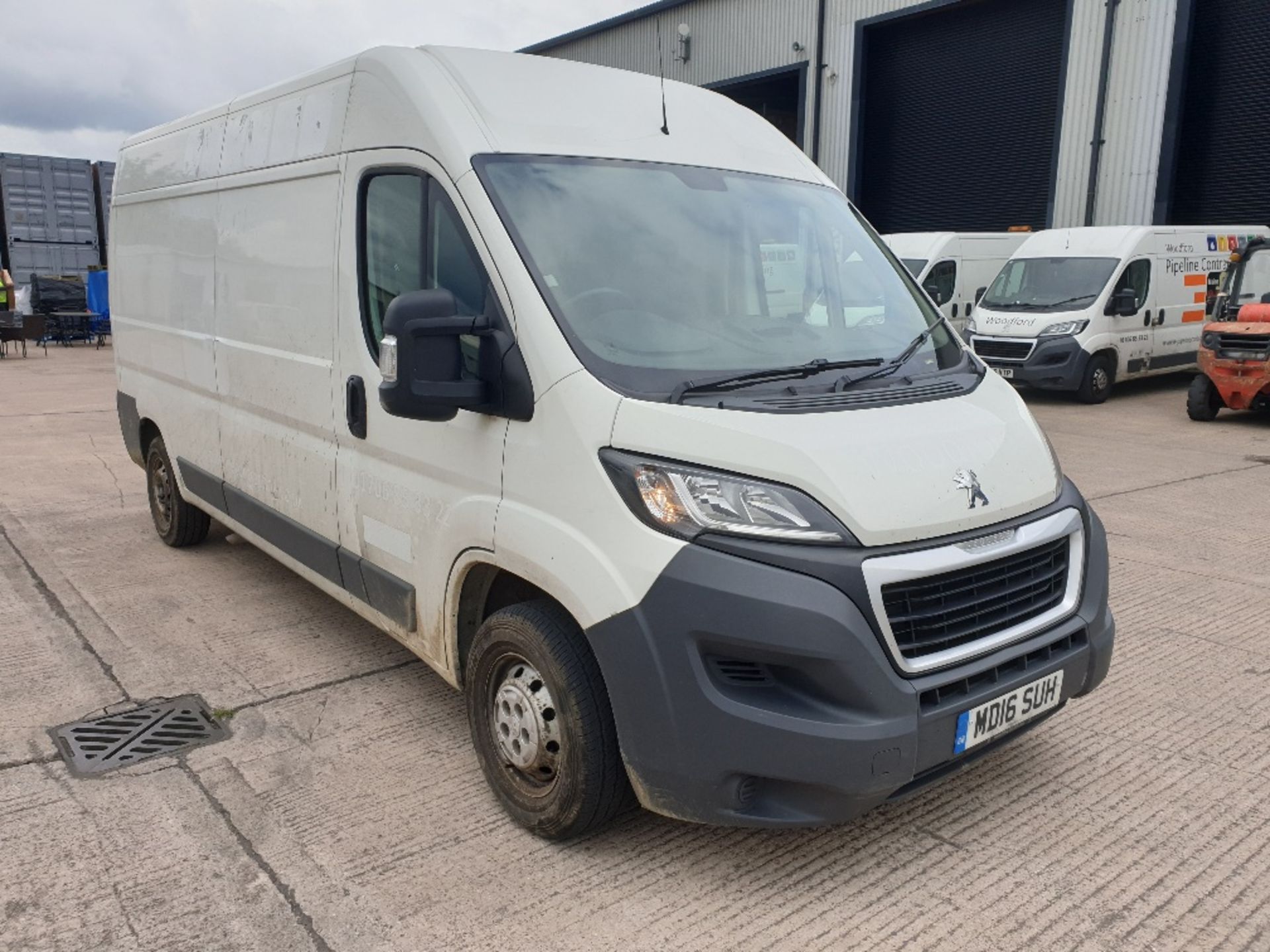 (THIS VEHICLE WILL BE SOLD THURSDAY 28TH MAY 12 NOON) WHITE PEUGEOT BOXER 335 PROFESSIONAL. ( DIESEL