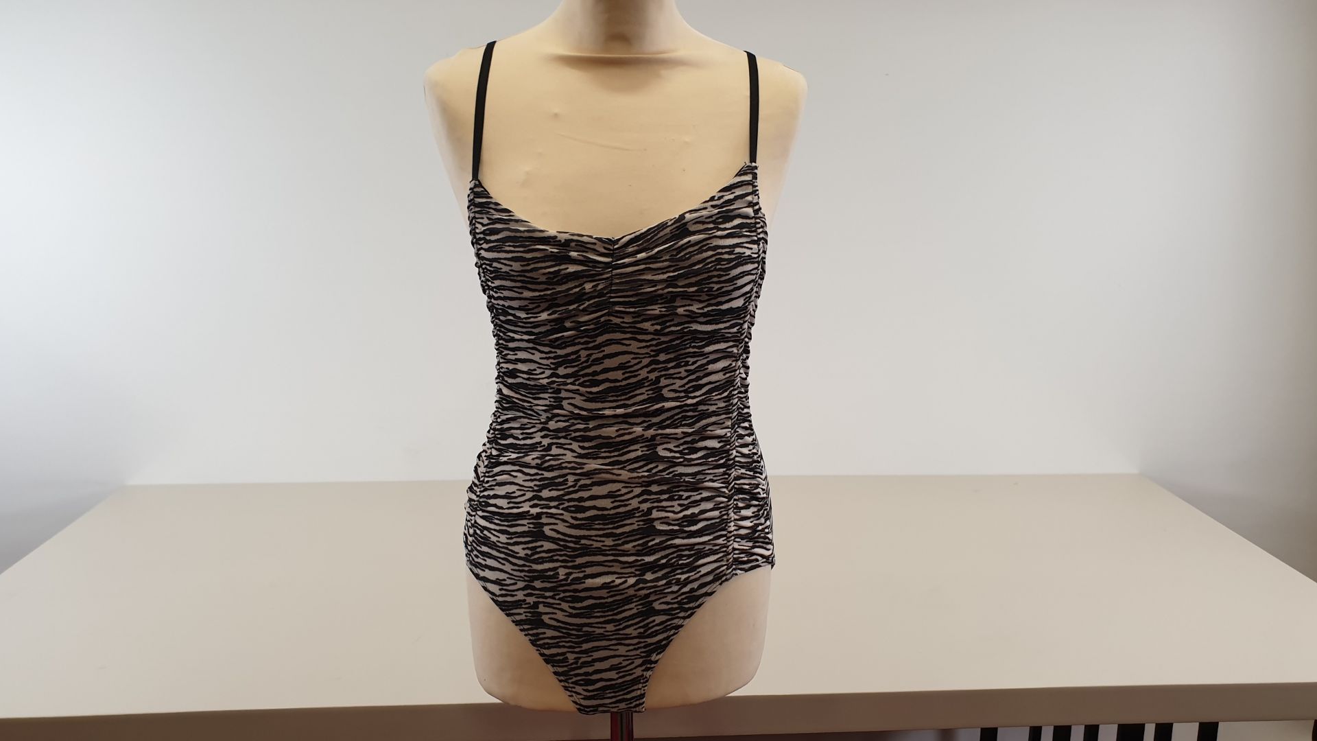 30 X BRAND NEW ZEBRA PRINT SWIMSUITS IN SIZES 10