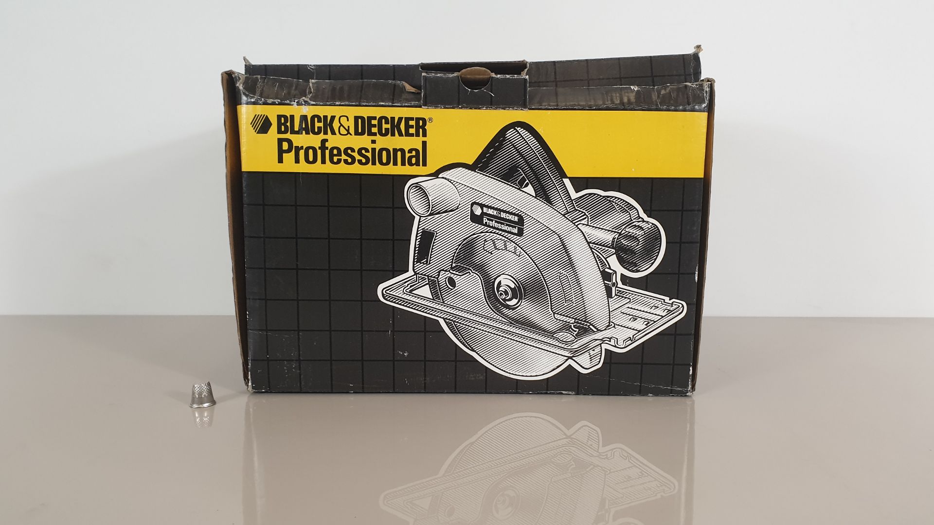 (LOT FOR THURSDAY 28TH MAY AUCTION) BLACK & DECKER PROFESSIONAL CIRCULAR SAW