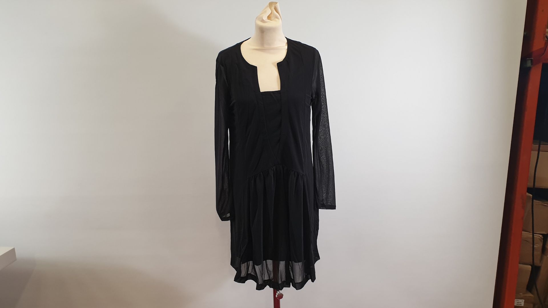 30 X MANGO CASUAL WEAR BLACK DRESSES (REF:41060413) IN VARIOUS SIZES