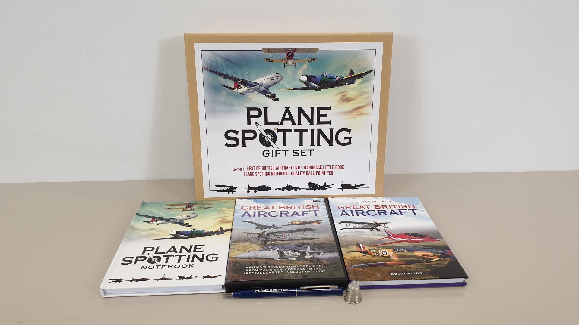 (LOT FOR THURSDAY 28TH MAY AUCTION) 110 X BRAND NEW PLANE SPOTTING GIFT SETS CONTAINS BEST OF