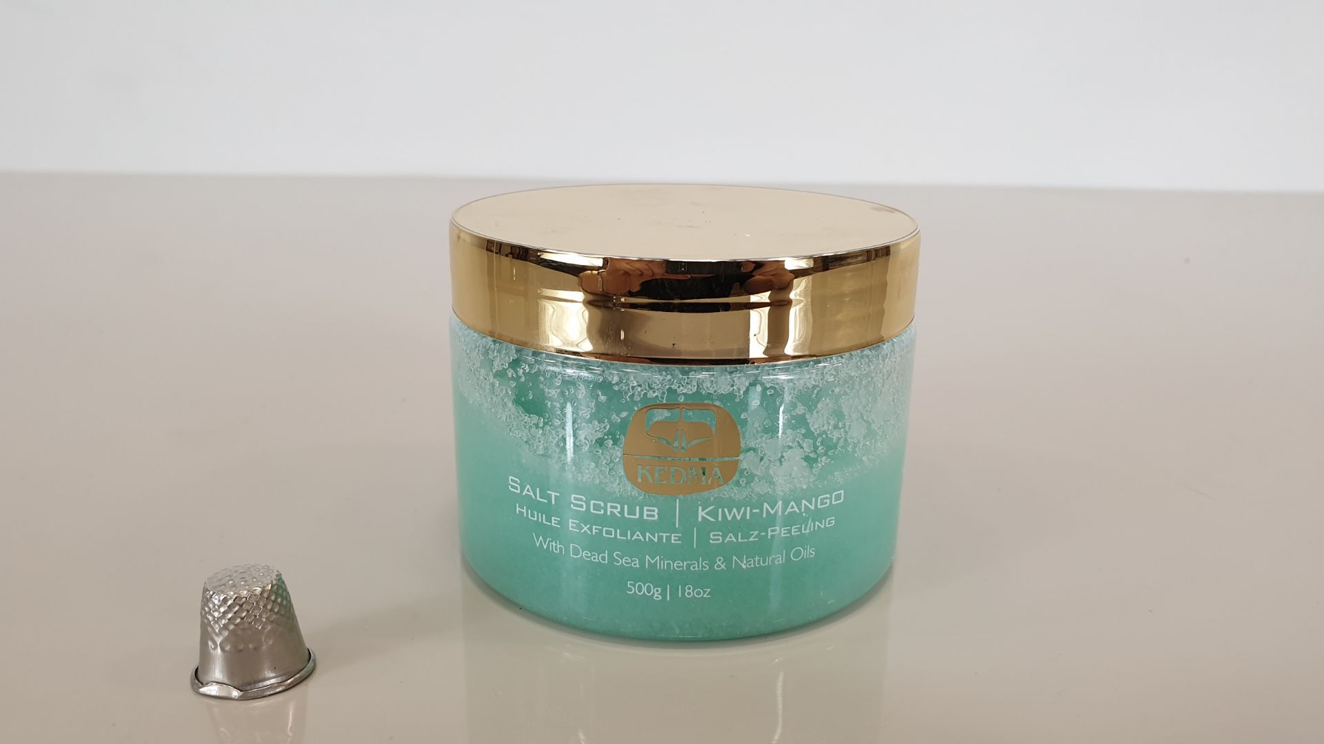 (LOT FOR THURSDAY 28TH MAY AUCTION) 6 X BRAND NEW KEDMA KIWI AND MANGO SALT SCRUB WITH DEAD SEA