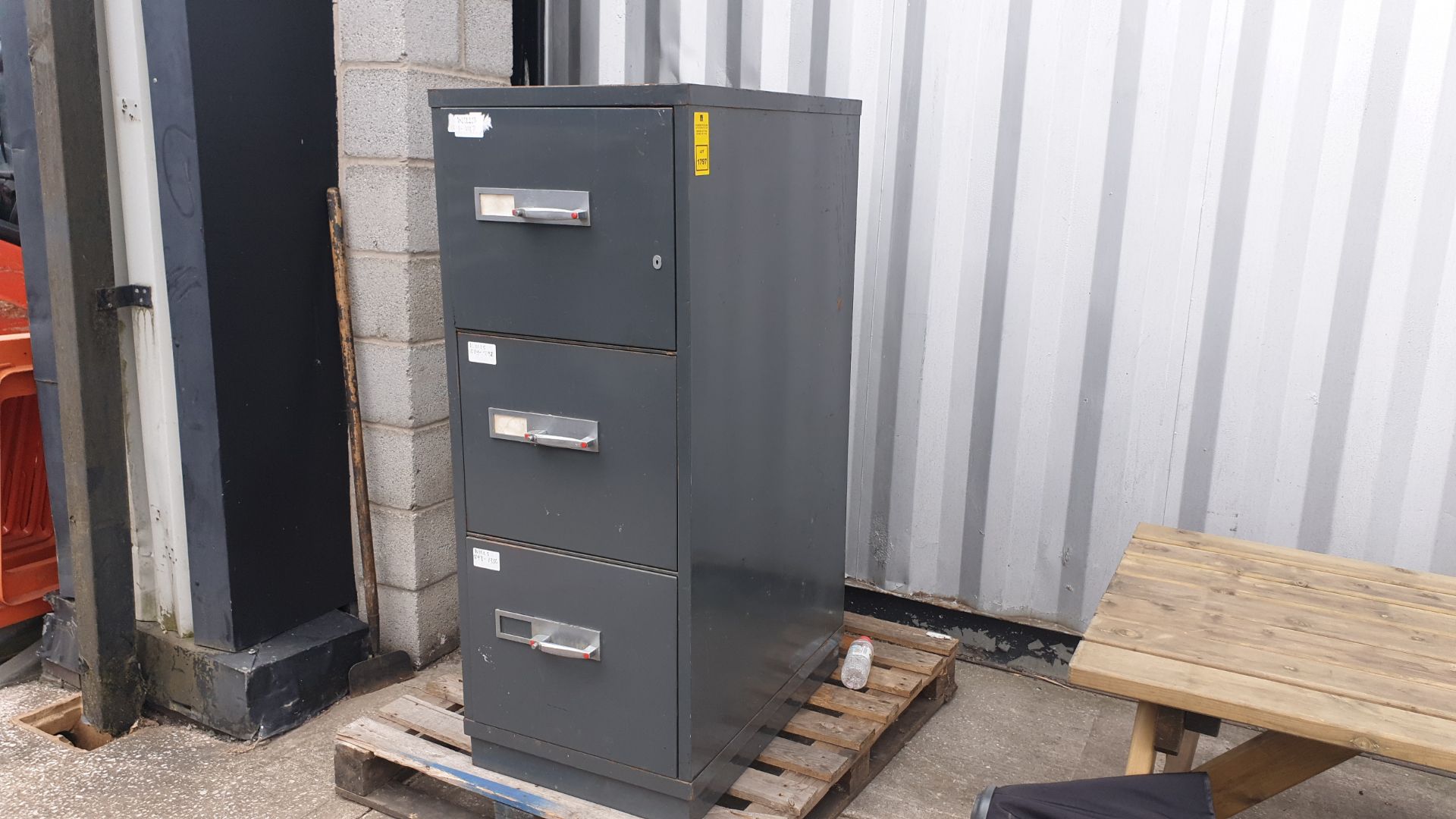 (LOT FOR THURSDAY 28TH MAY AUCTION) LARGE METAL 3 DRAWER DOCUMENT SAFE (NO KEY) - IT IS OPEN AND