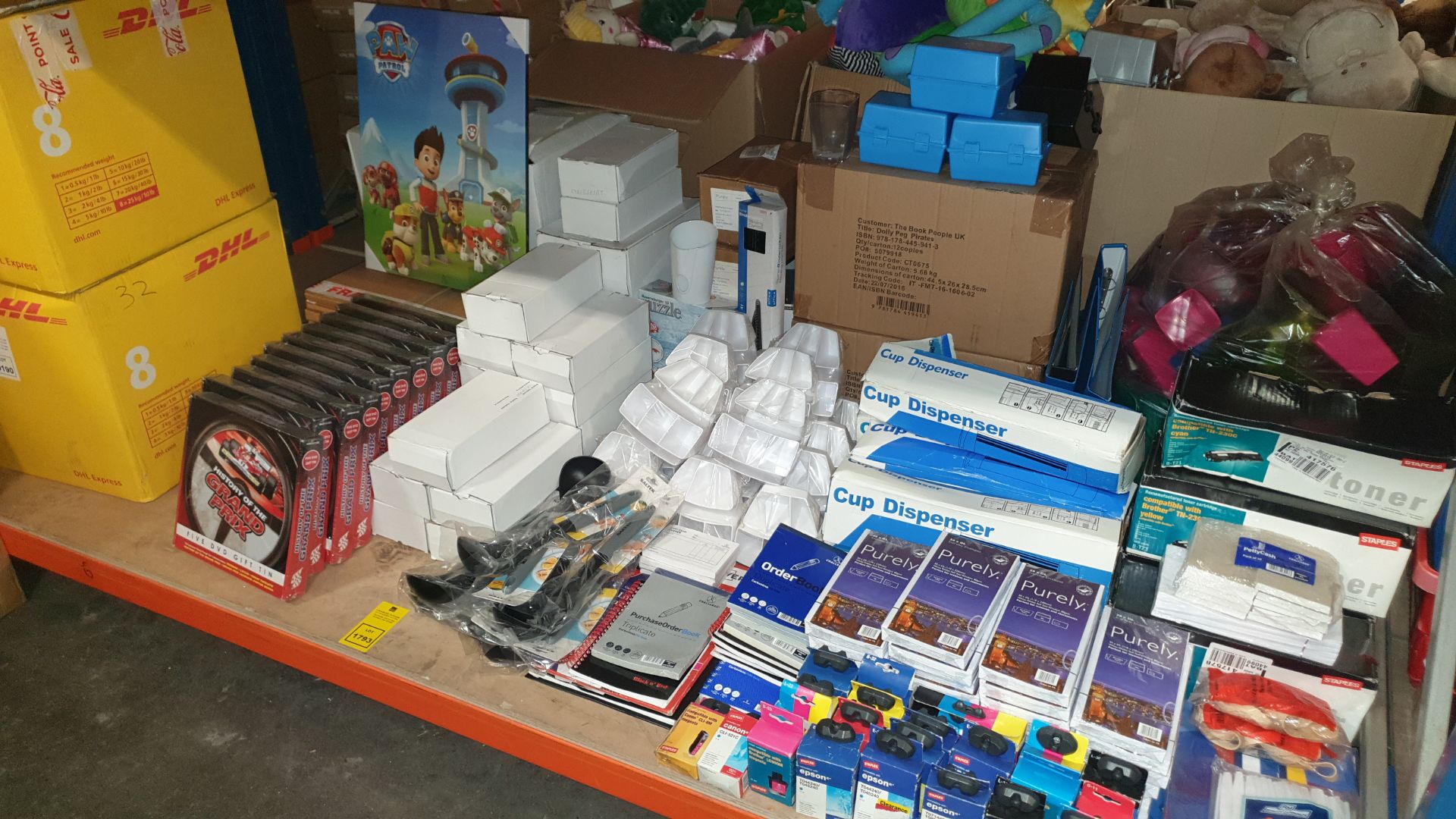 (LOT FOR THURSDAY 28TH MAY AUCTION) MISC LOT OF MAINLY STATIONERY ITEMS IN 2/3 A BAY IE.