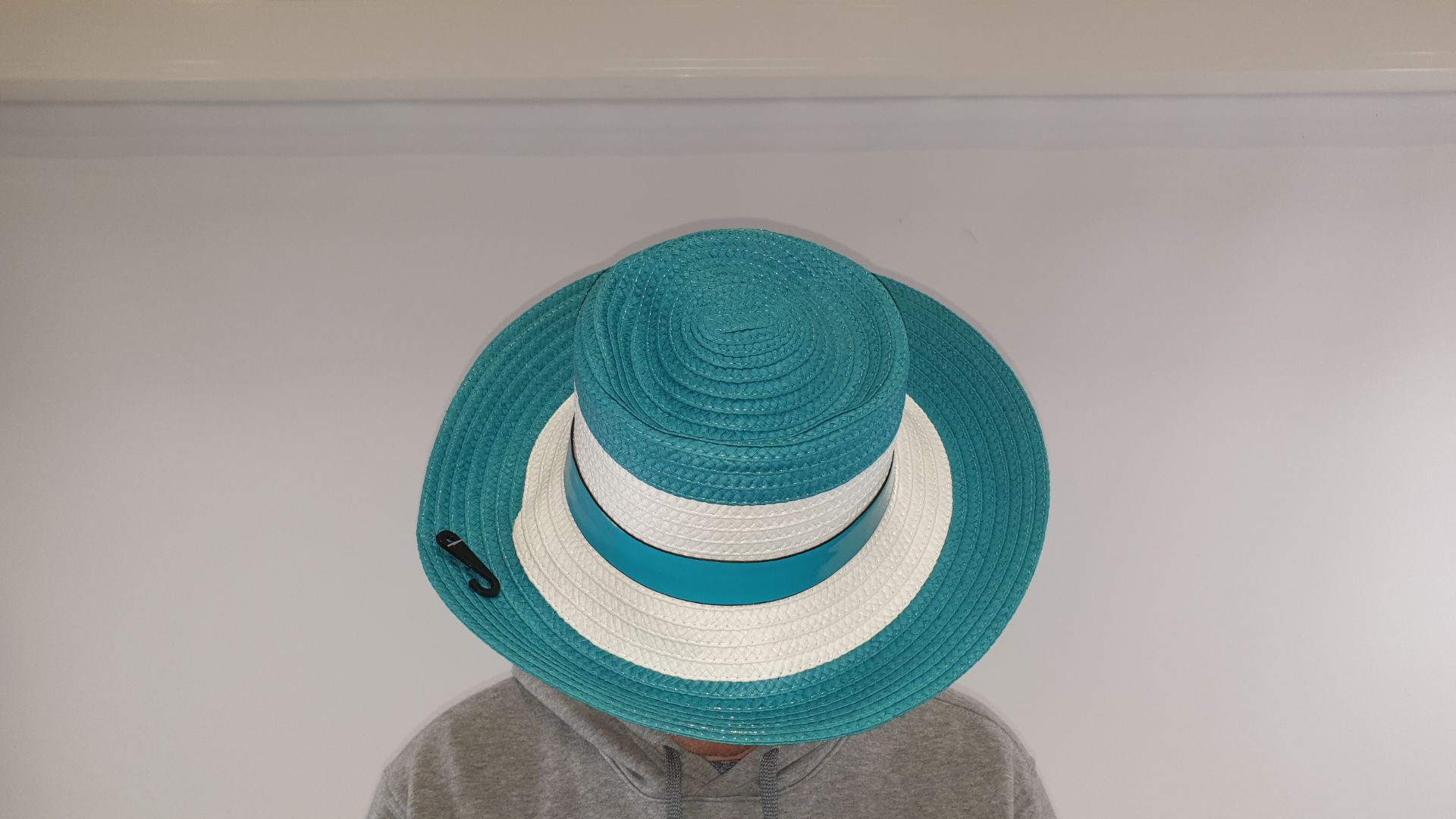 48 X TURQUOISE / WHITE SUMMER / CRICKET MALAGA HAT BY PIA ROSSINI - IN 2 CARTONS