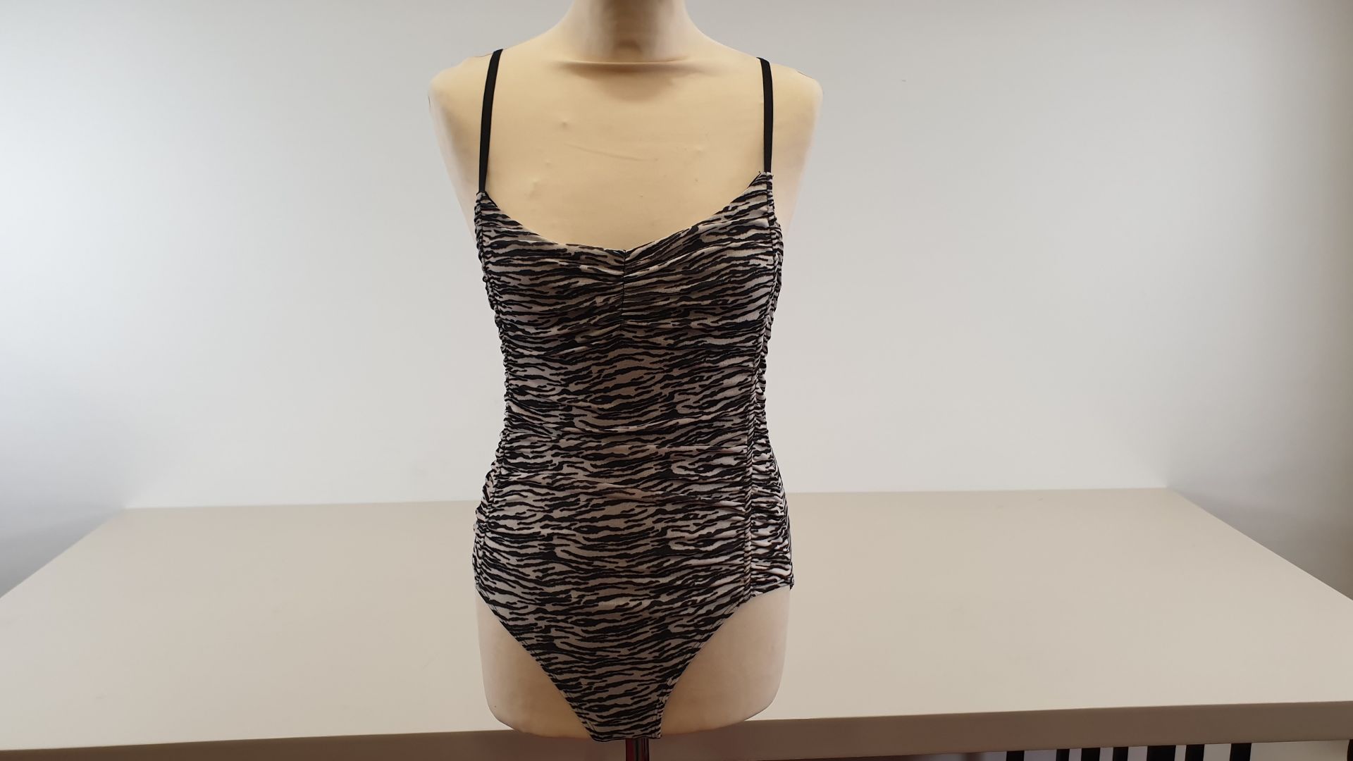 30 X BRAND NEW ZEBRA PRINT SWIMSUITS IN SIZES 8