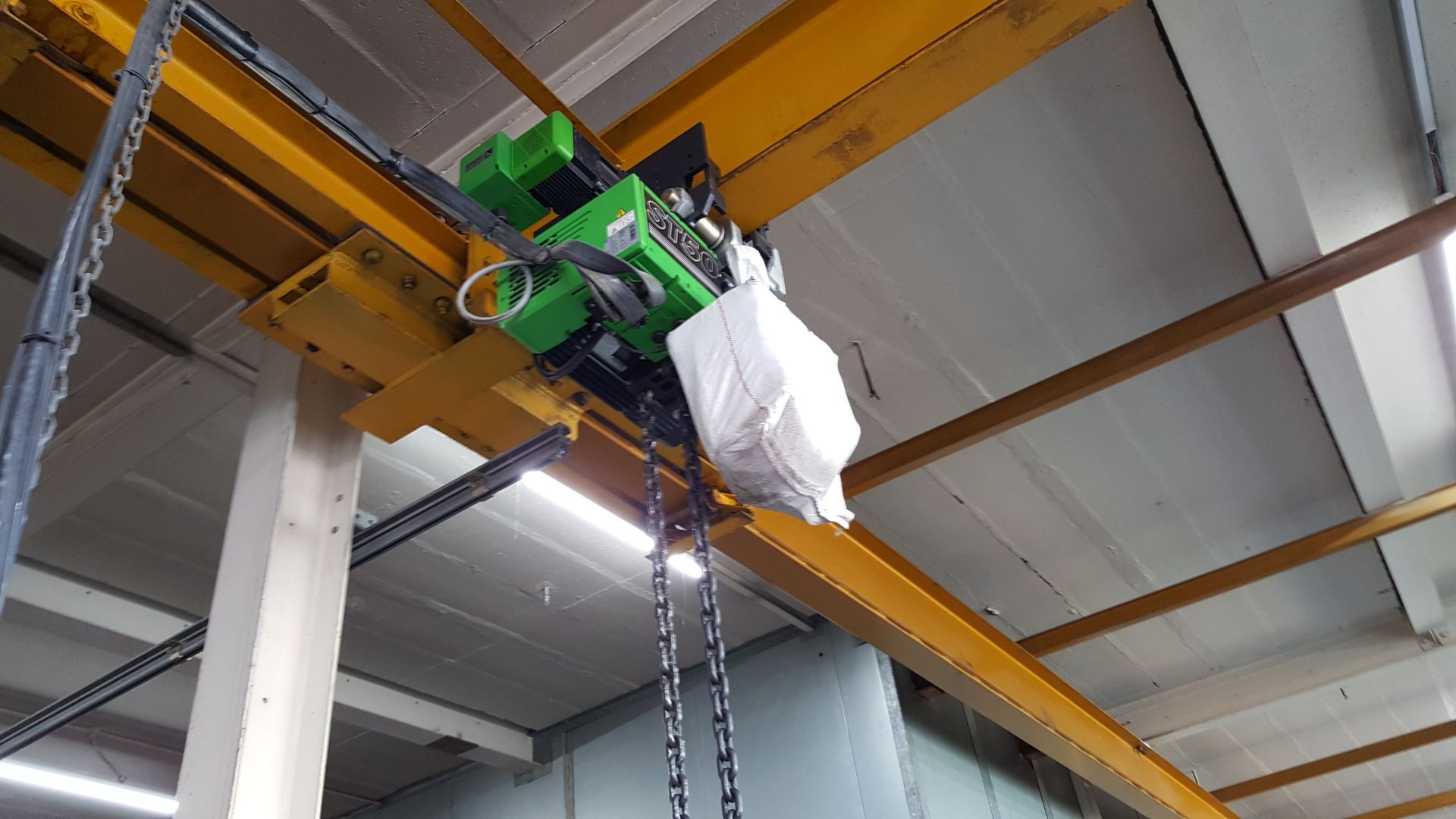 OVERHEAD CRANE