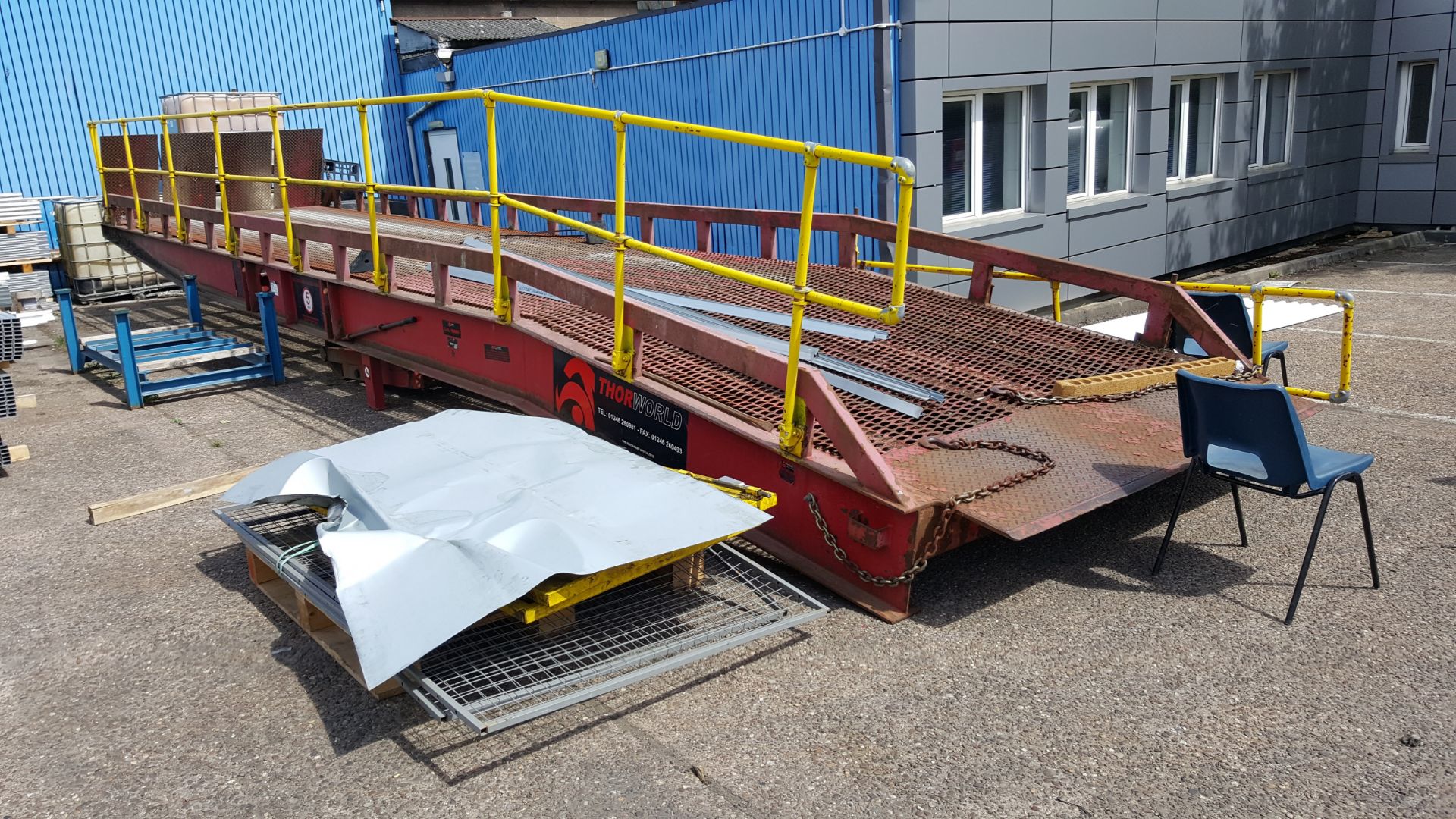 LOADING RAMP