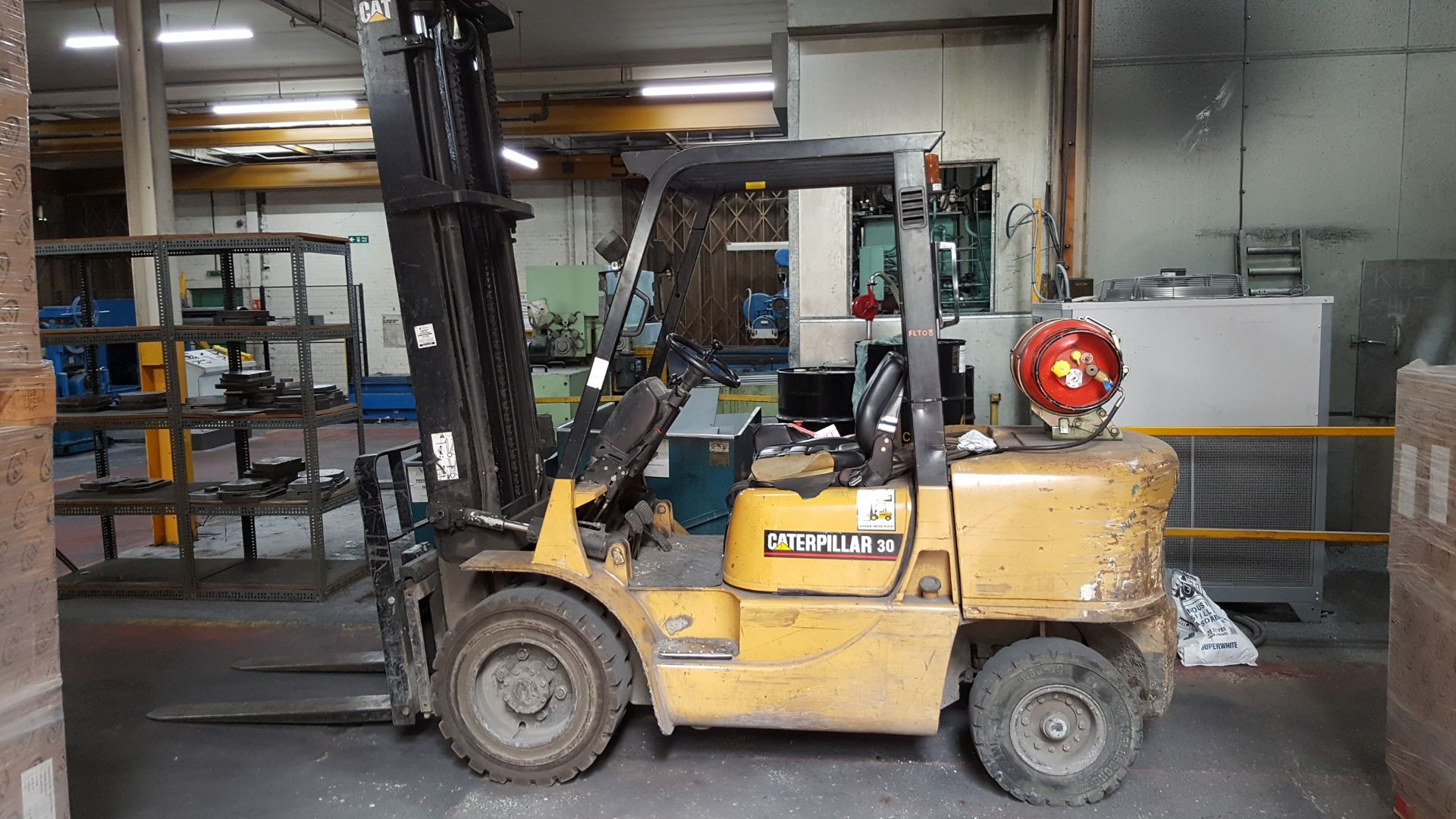 CATERPILLAR FORK LIFT TRUCK