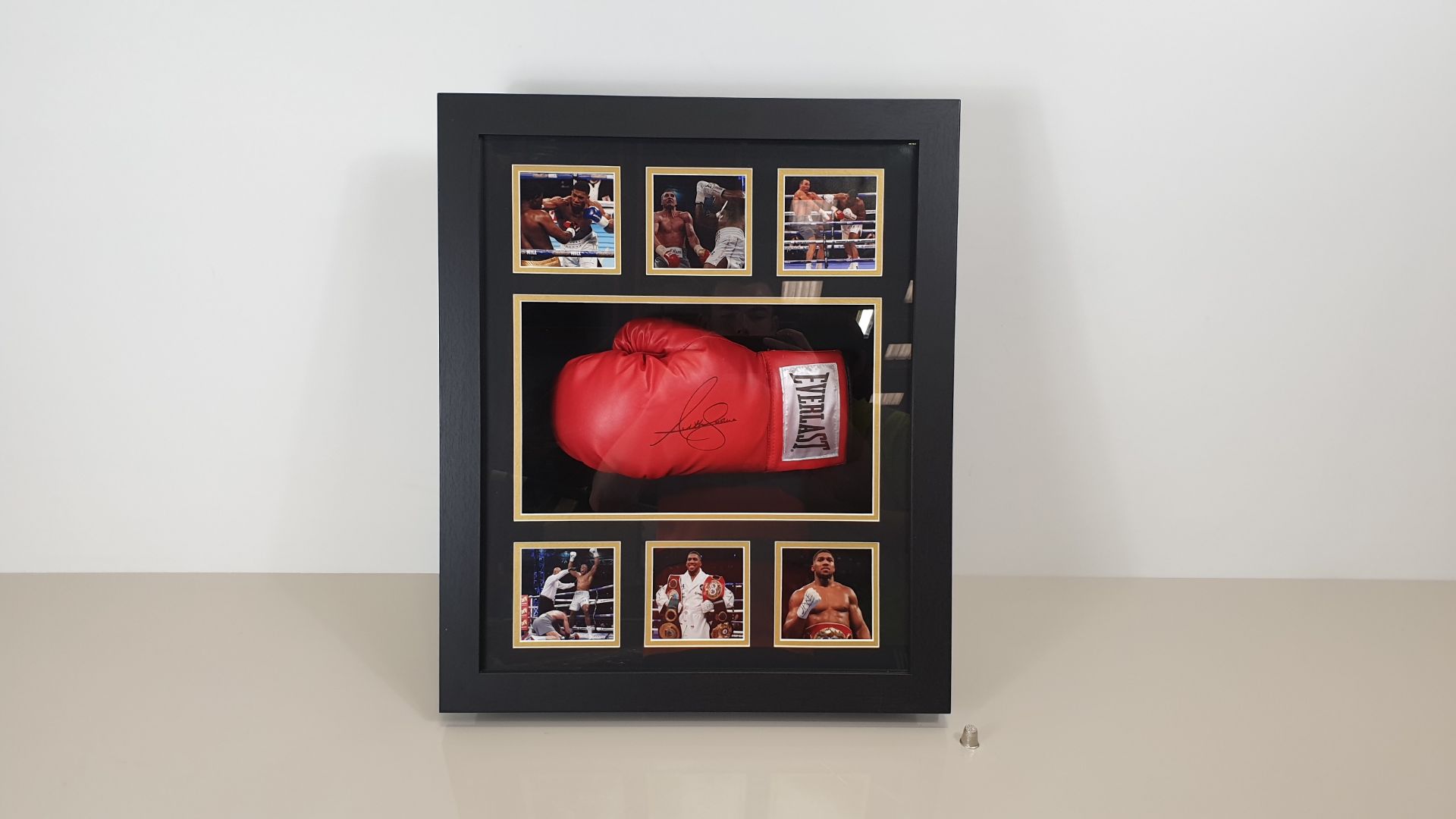 ANTHONY JOSHUA PERSONALLY SIGNED GLOVE IN LIGHT UP DISPLAY CASE AND PHOTOS - GOOD CONDITION WITH