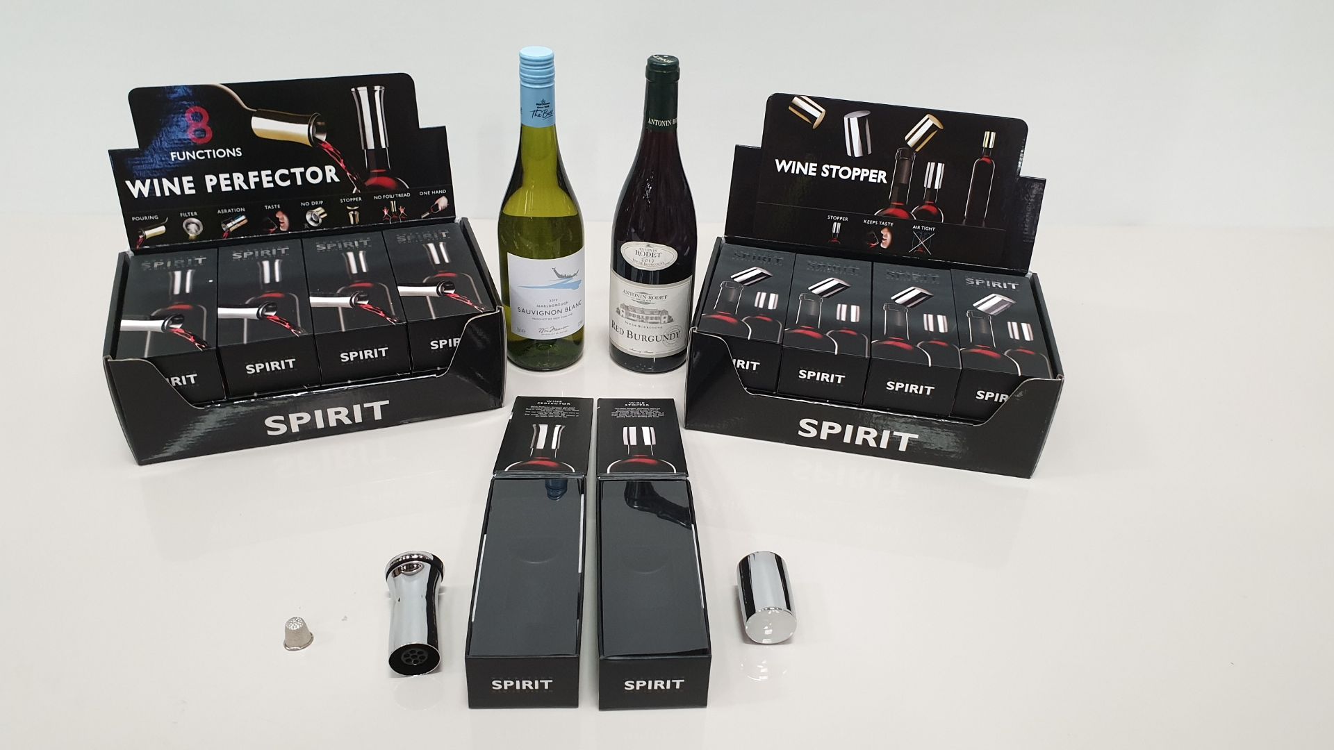32 X NORDITION SILVER COLOURED SPIRIT WINE ACCESSORIES IN 4 DISPLAY CARTONS - 2 OF EACH - (16 X WINE