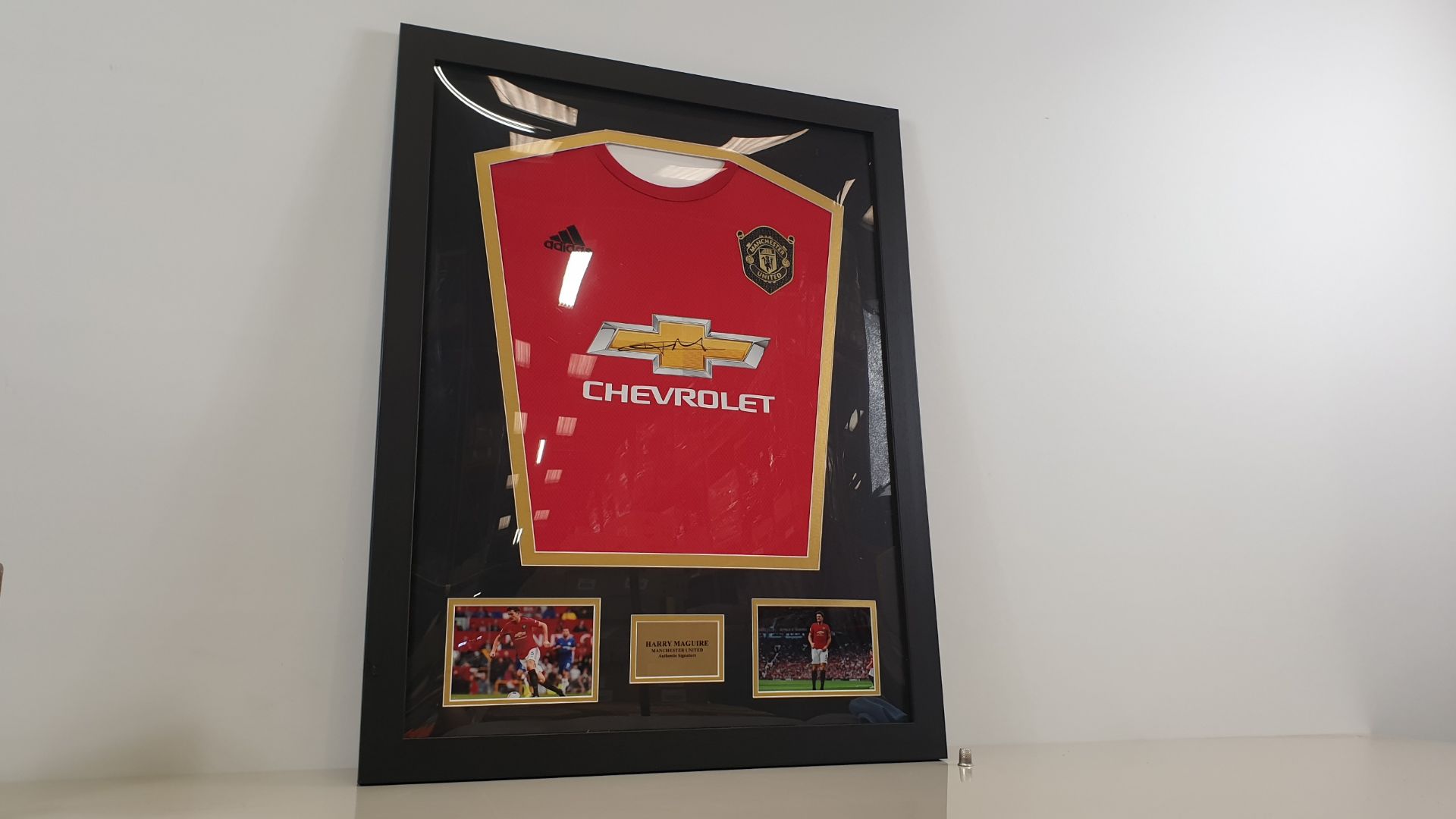 HARRY MAGUIRE PERSONALLY SIGNED MANCHESTER UNITED SHIRT - GOOD CONDITION WITH CERTIFICATE OF