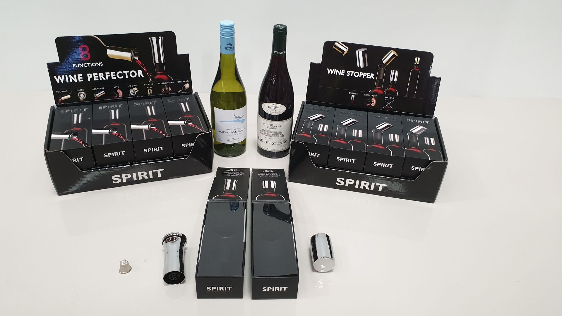 32 X NORDITION SILVER COLOURED SPIRIT WINE ACCESSORIES IN 4 DISPLAY CARTONS - 2 OF EACH - (16 X WINE