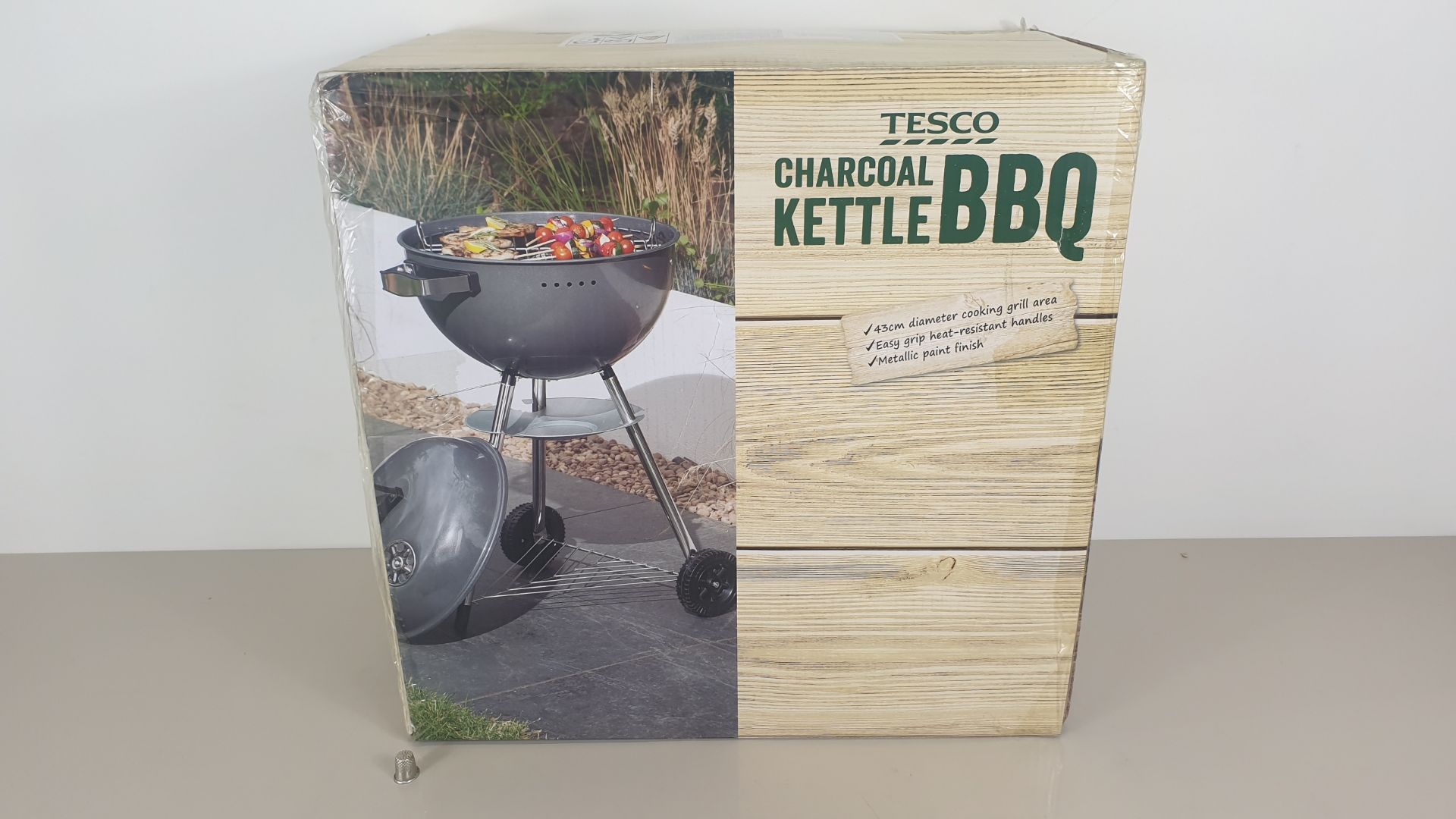 3 X BRAND NEW TESCO CHARCOAL BBQS - 43CM DIA WITH EASY GRIP HEAT RESISTANT HANDLES (NOTE BOXES