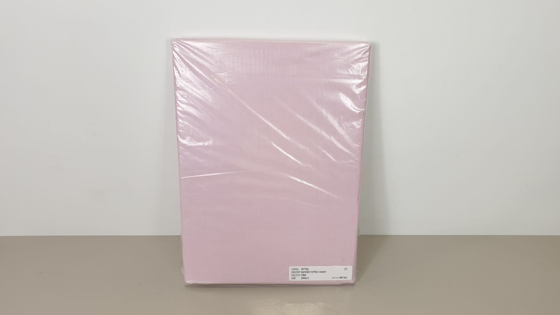 26 X BRAND NEW JD WILLIAMS PINK SINGLE DEEP FITTED BED SHEETS IN 2 BOXES