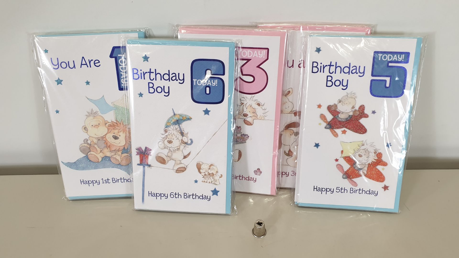 1600 X BRAND NEW BOYS AND GIRLS BIRTHDAY CARDS IN VARIOUS STYLES AND AGES